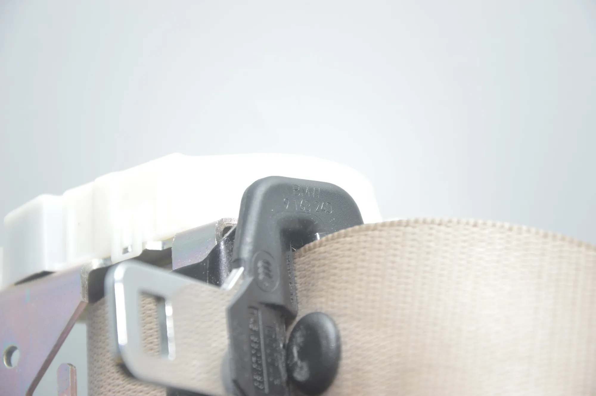 Rear Left Seatbelt – OEM 9163240 · BMW 5 (F10) 520 d 2010 – 5