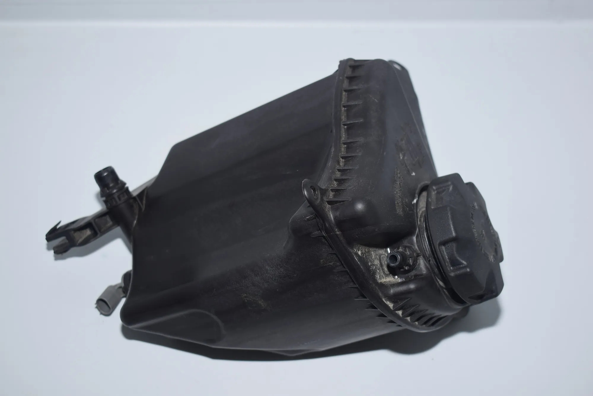 Expansion Tank – OEM 7806038 · BMW 5 (F10) 520 d 2010 – 4