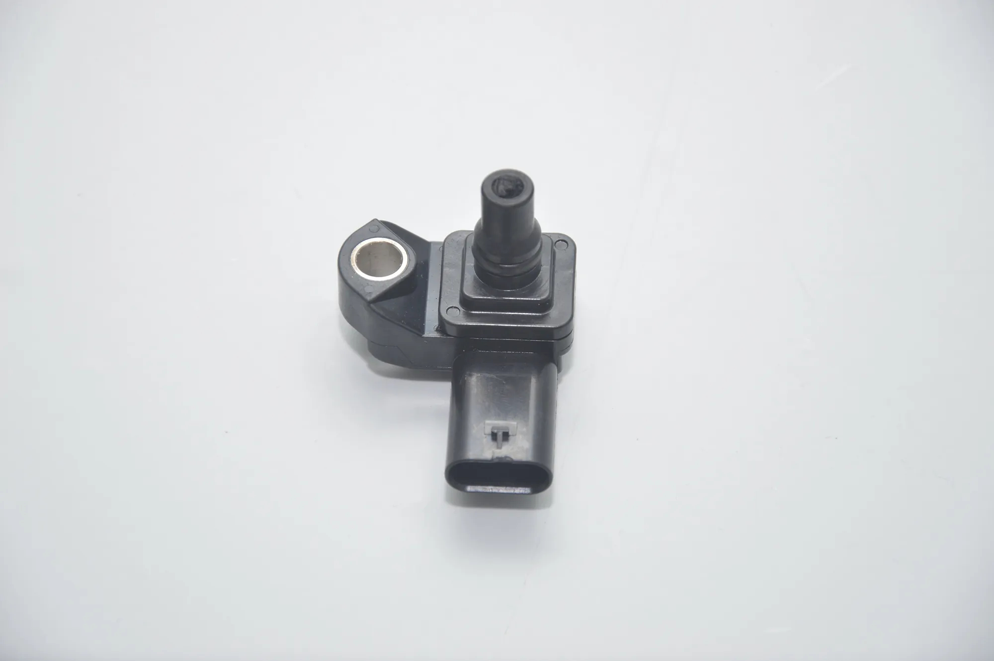 Intake Manifold Pressure Sensor – OEM 7804742 · BMW 5 (F10) 520 d 2010 – 5