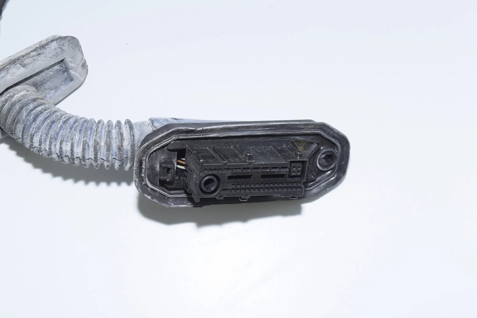 Rear Left Door Wiring – OEM 9240898 · BMW 5 (F10) 520 d 2010