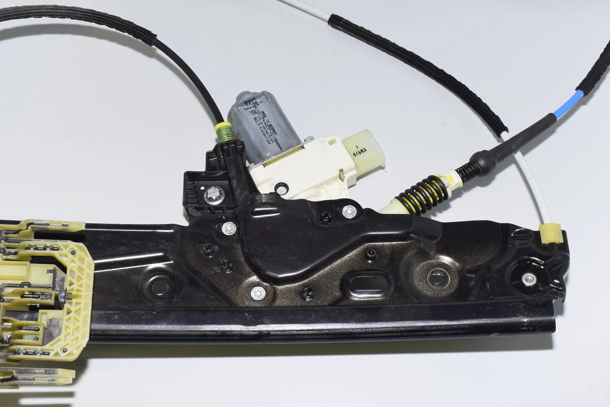 Front Left Door Window Regulator – OEM 7182131 · BMW 5 (F10) 520 d 2010 – 3