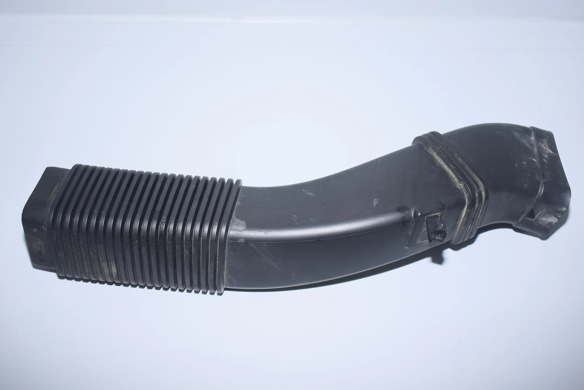 Other Engine Compartment Parts – OEM 7811597 · BMW 5 (F10) 520 d 2010
