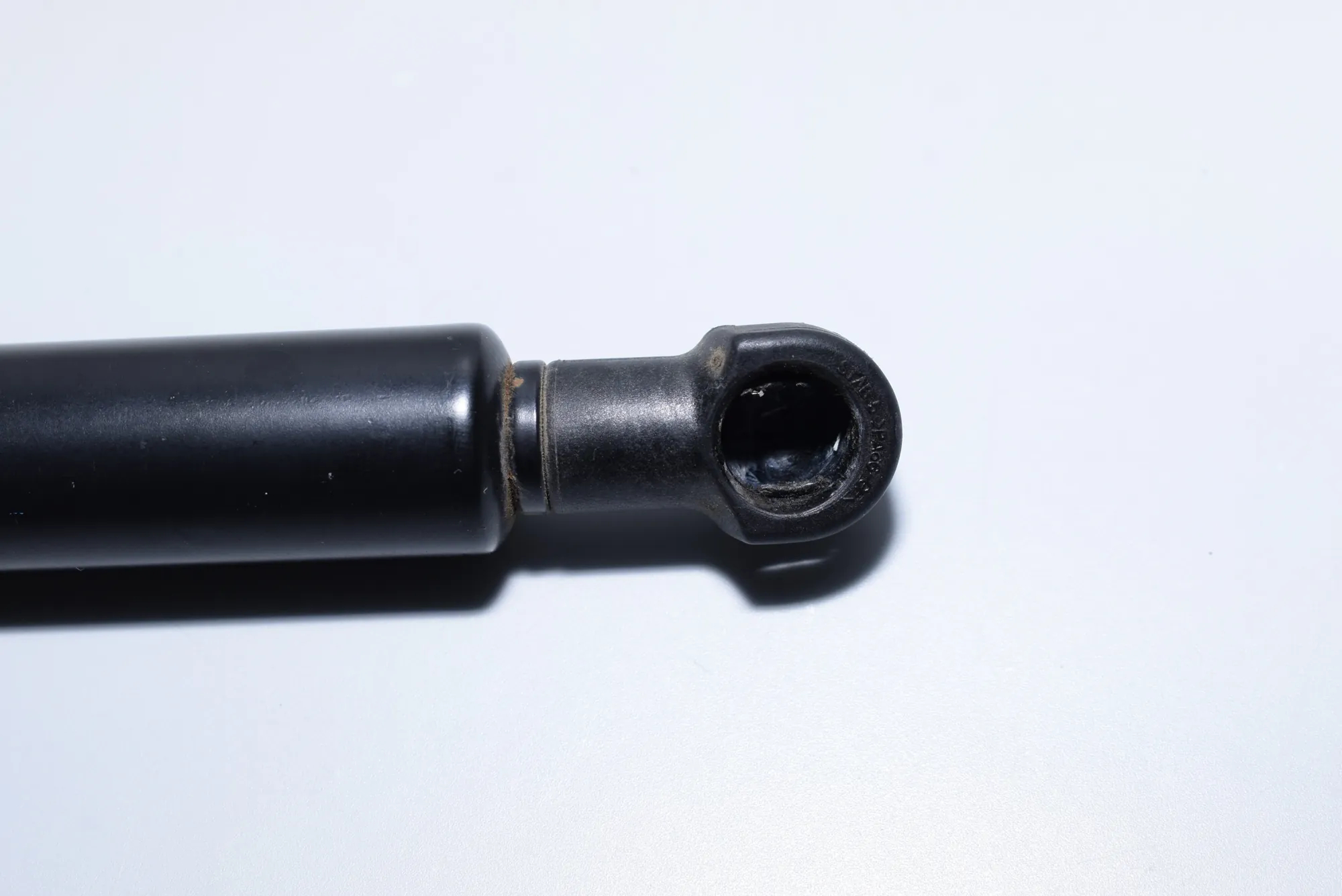 Front Left Bonnet Strut – OEM 7129190 · BMW 3 Coupe (E92) 320 d 2010 – 7