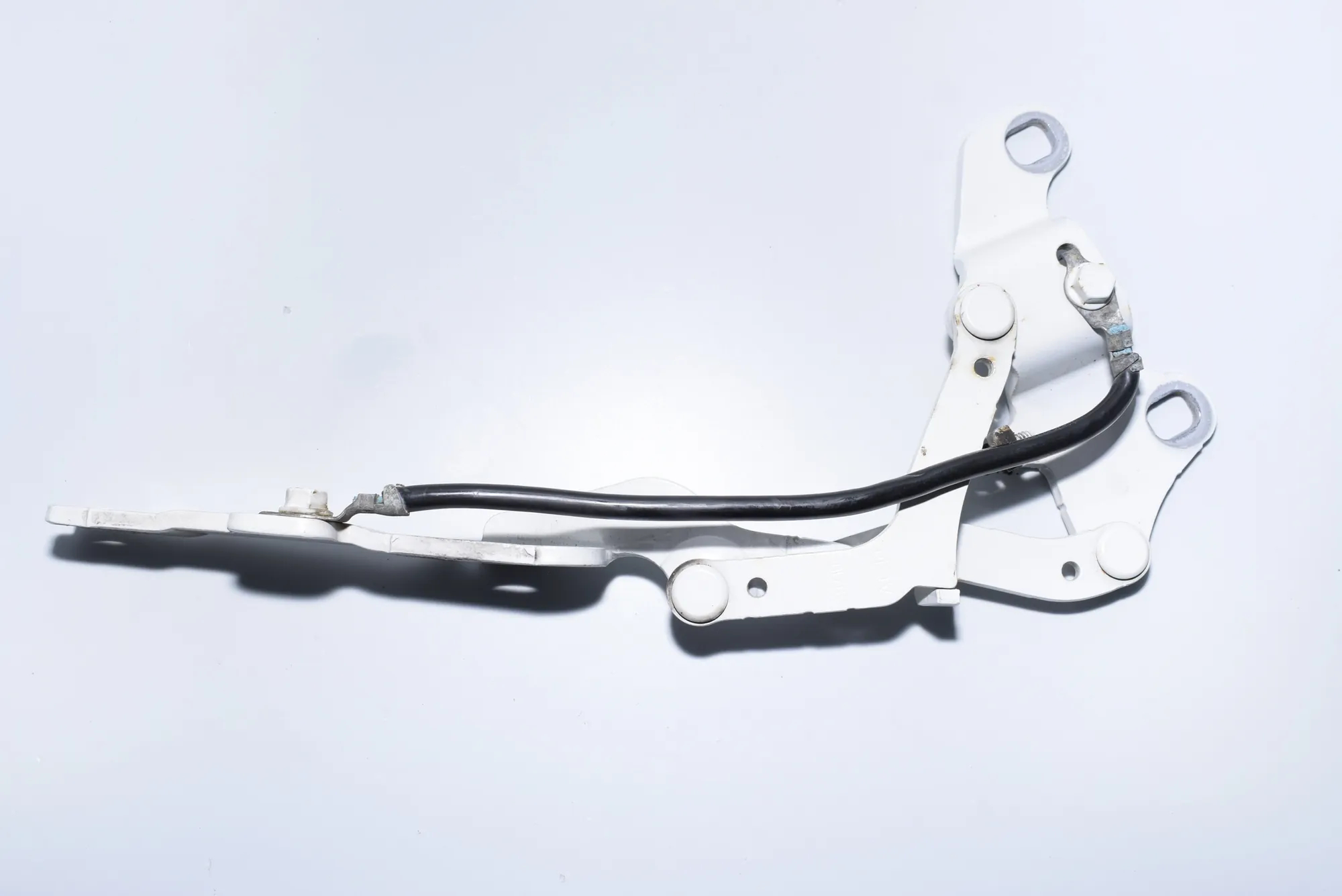 Front Left Bonnet Hinge – OEM 7115263 · BMW 3 Coupe (E92) 320 d 2010 – 3