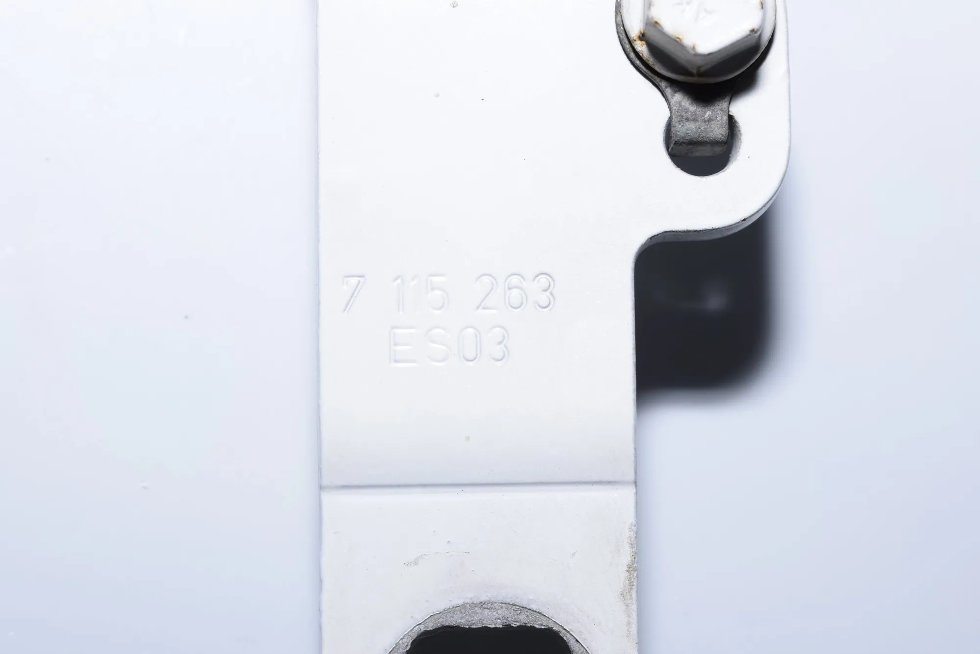 Front Left Bonnet Hinge – OEM 7115263 · BMW 3 Coupe (E92) 320 d 2010 – 6