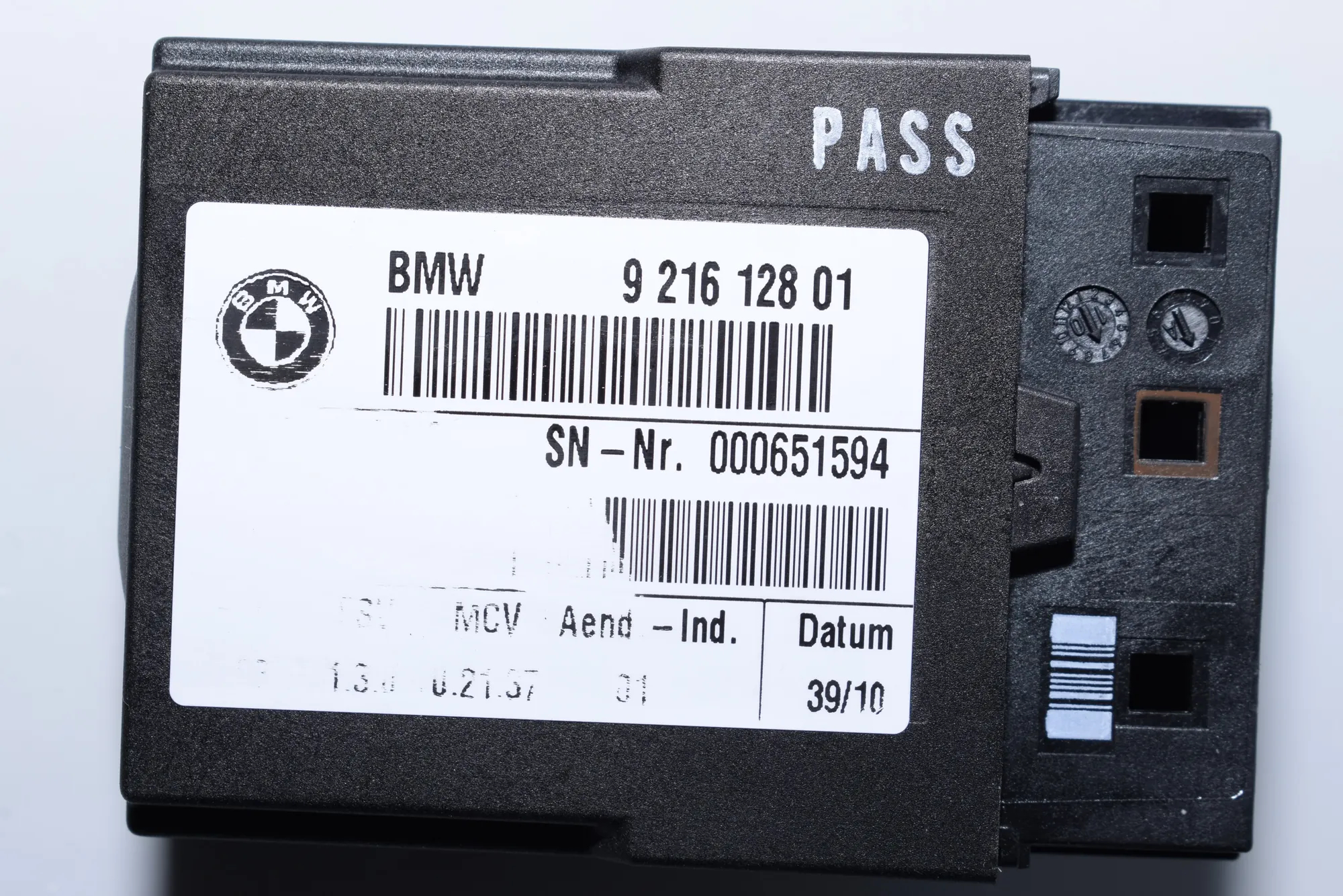 Other Control Units – OEM 9216128 · BMW 3 Coupe (E92) 320 d 2010 – 6