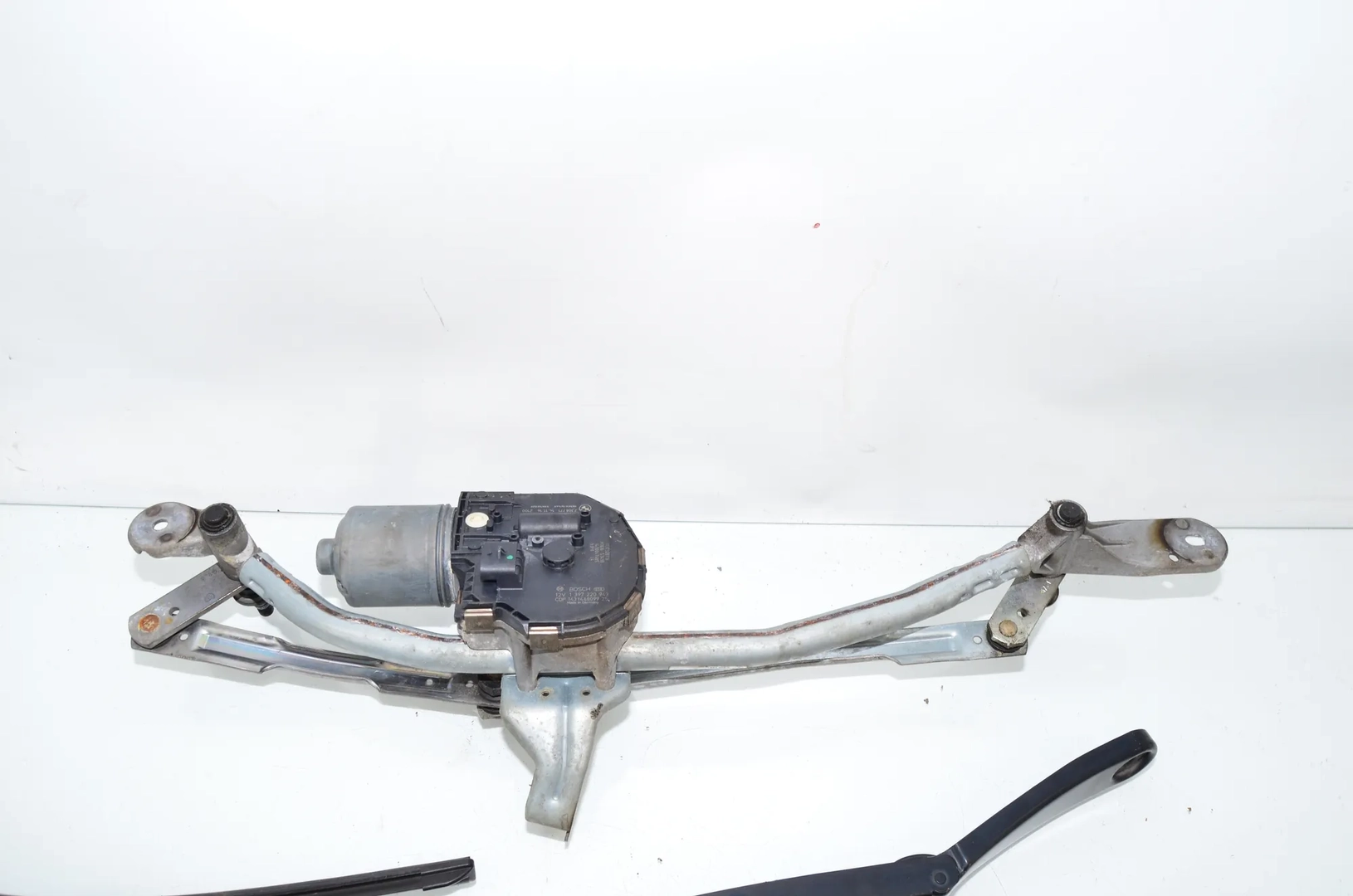 Front Windshield Wiper Mechanism – OEM 7306266 · BMW 5 (F10) 530 d 2014 – 2