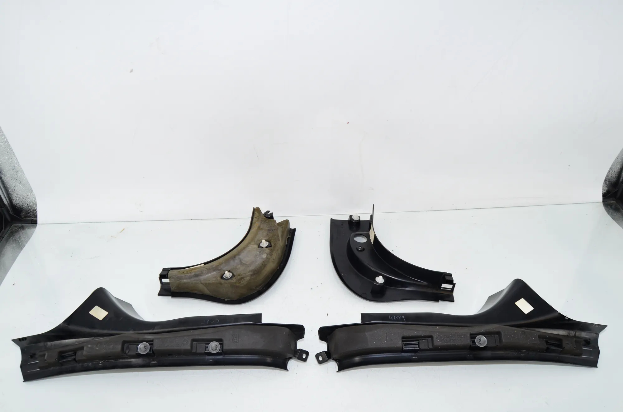 Front Right Interior Step Trim – OEM 9162735 · BMW 5 (F10) 530 d 2014 – 4