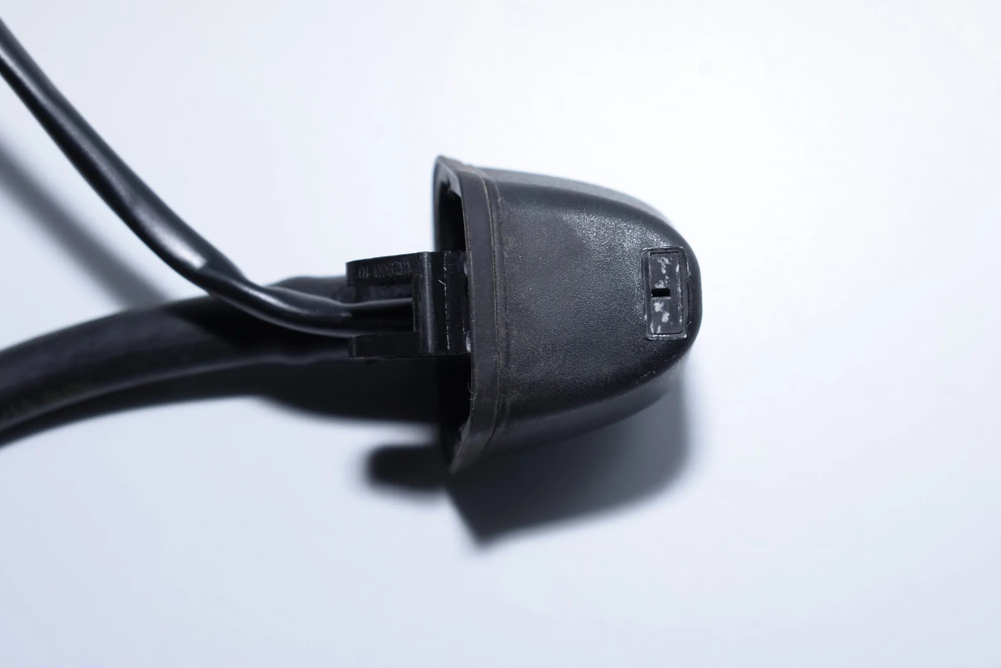 Left Headlight Washer Pump – OEM 7131299 · BMW 3 Coupe (E92) 320 d 2010 – 2
