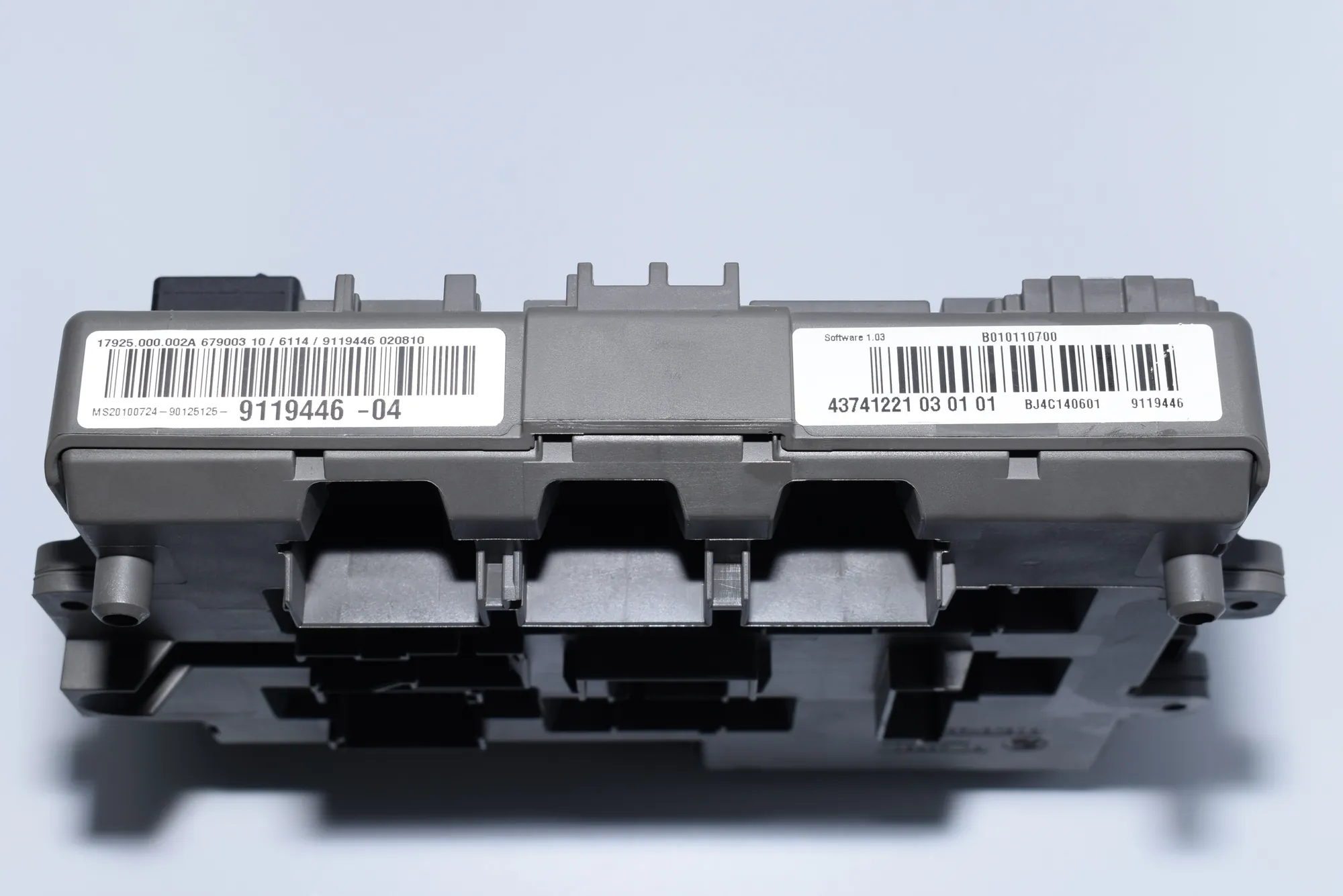 Fuse Box – OEM 9119446 · BMW 3 Coupe (E92) 320 d 2010 – 4