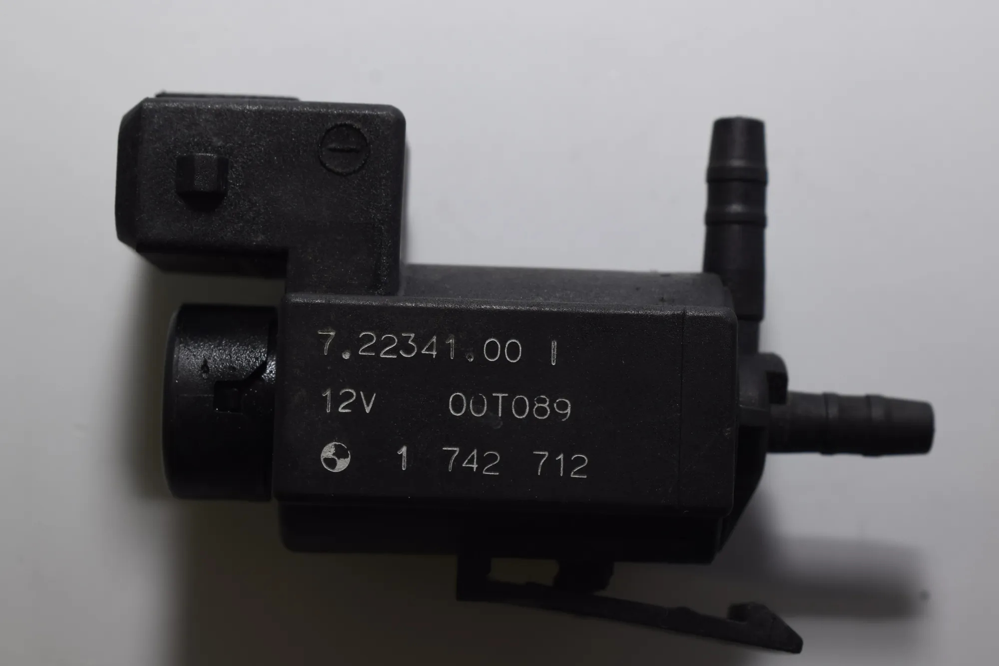 Solenoid Valve – OEM 1742712 · BMW 5 (E39) 530 d 2001 – 5