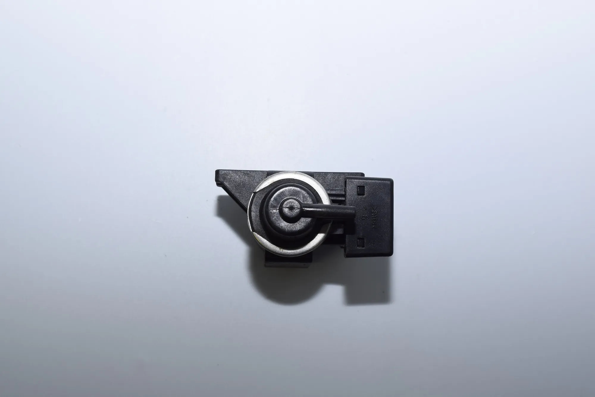 Solenoid Valve – OEM 2247906 · BMW 5 (E39) 530 d 2001 – 4