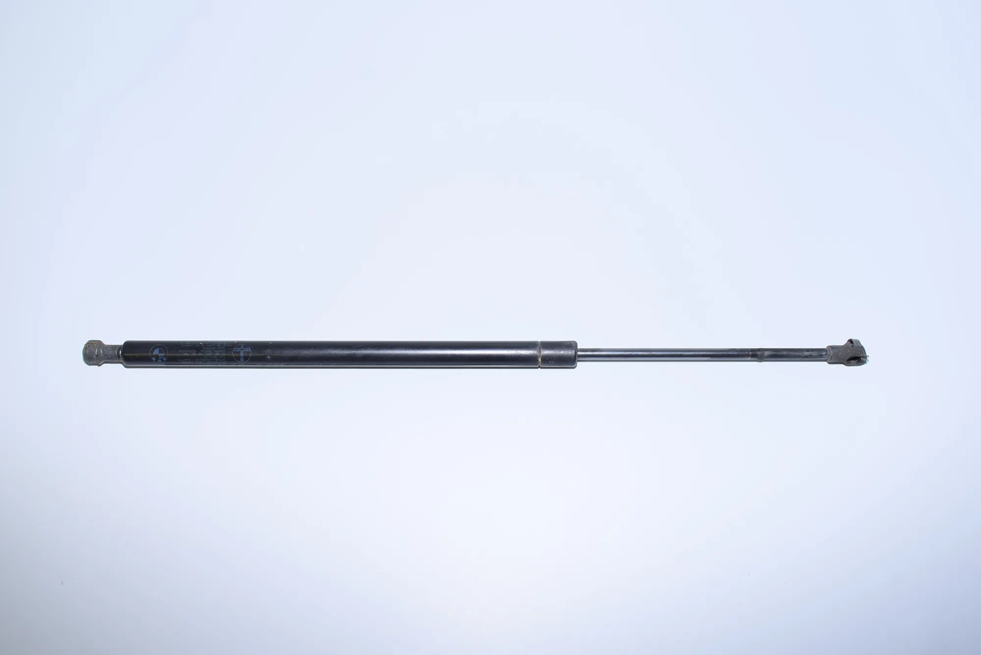 Left Side Tailgate Gas Strut – OEM 8402405 · BMW X5 (E53) 3.0 i 2003 – 2