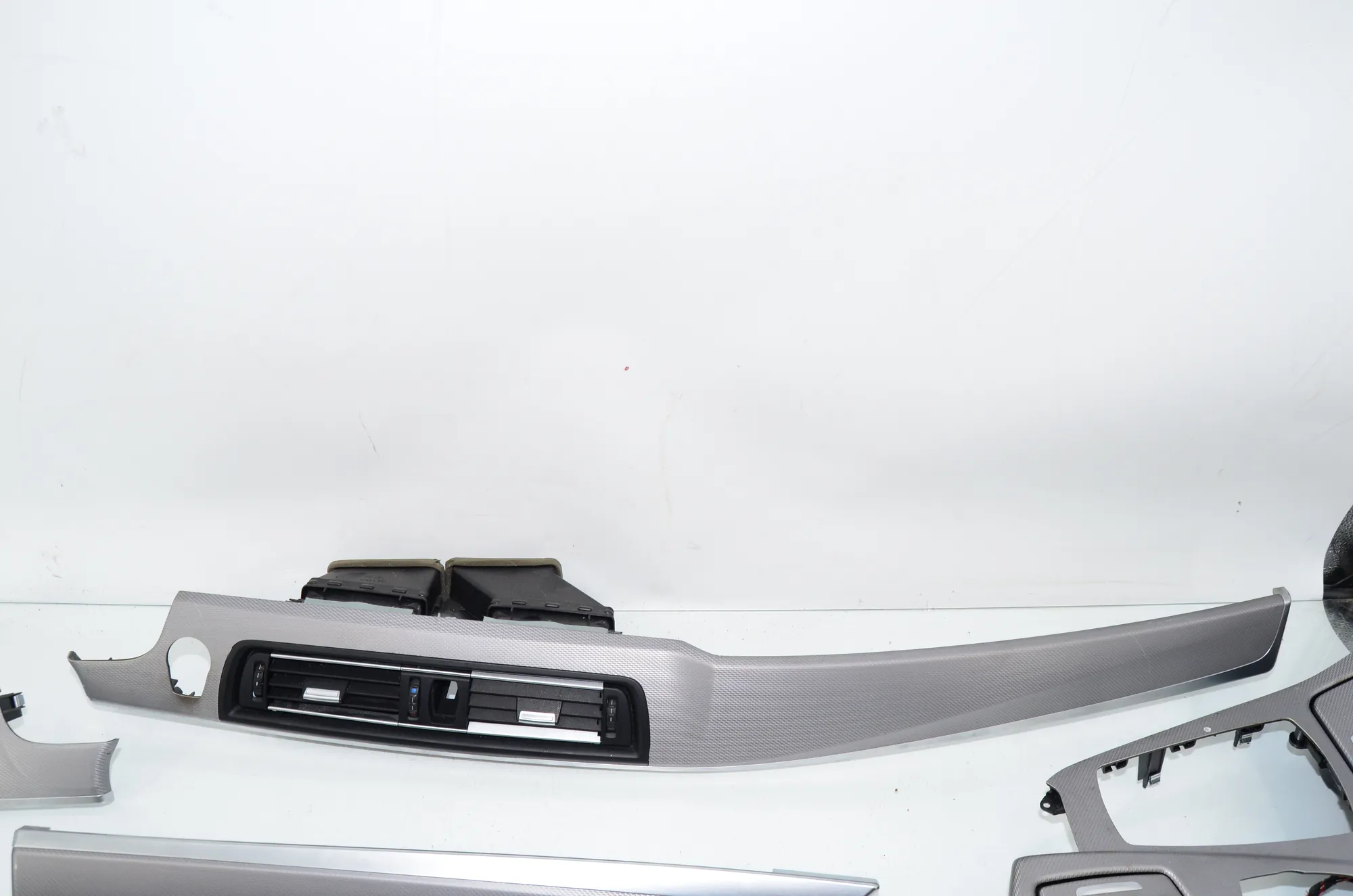 Interior Trim Strips Kit – OEM 8050171 · BMW 5 (F10) 530 d 2014 – 3