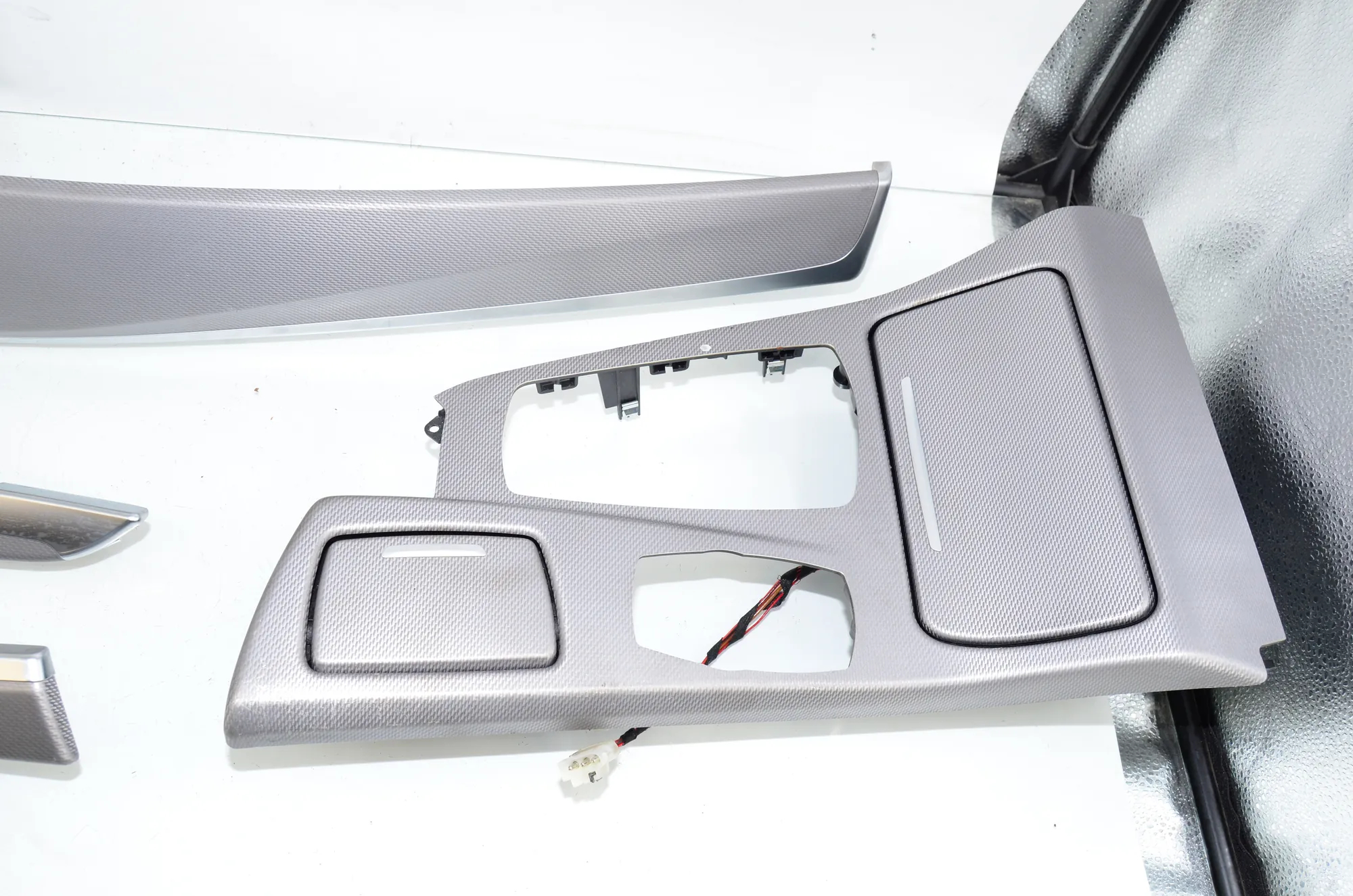 Interior Trim Strips Kit – OEM 8050171 · BMW 5 (F10) 530 d 2014 – 4