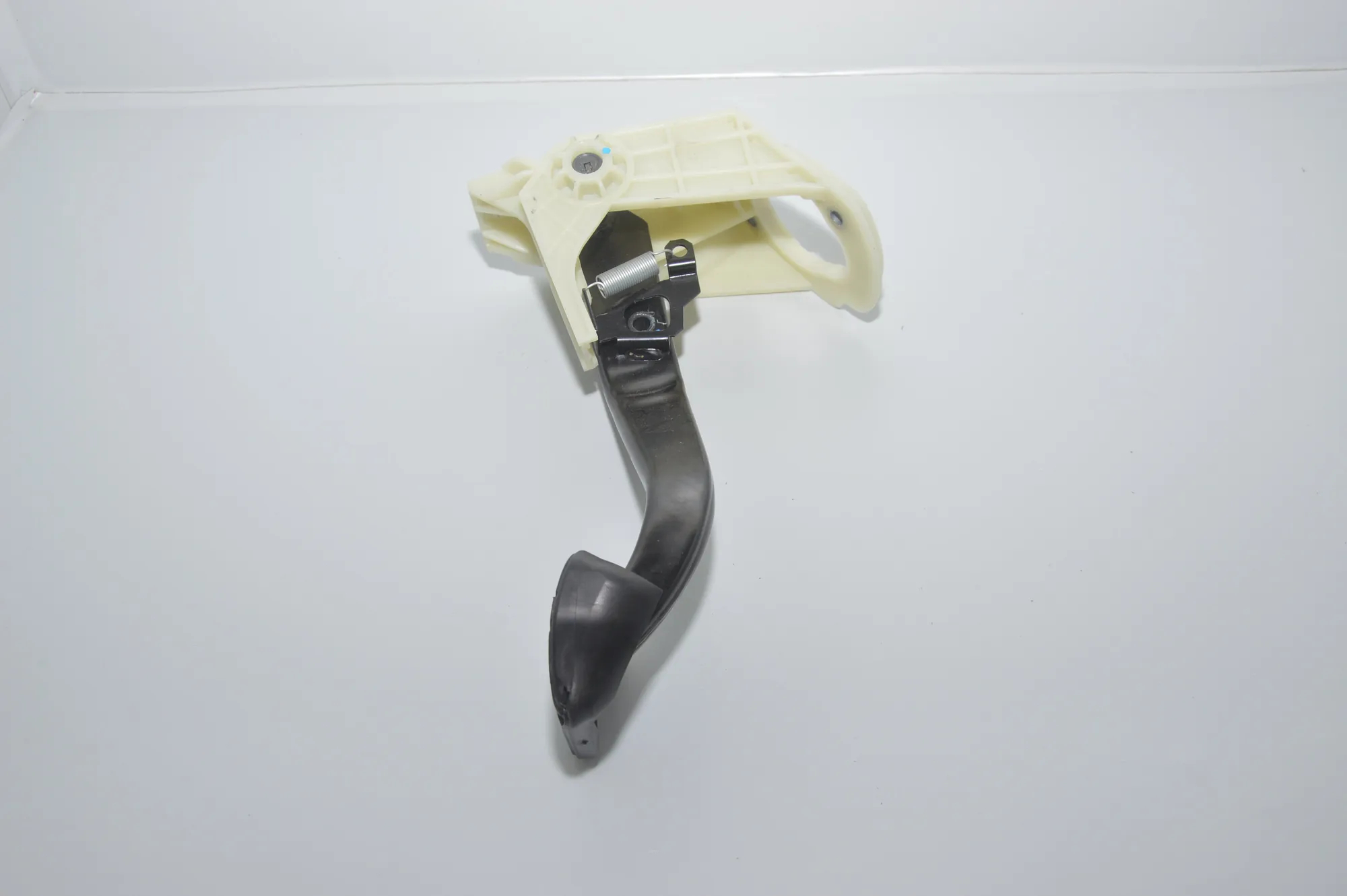 Brake Pedal – OEM 6860647 · BMW 4 Gran Coupe (F36) 430 d 2017 – 2