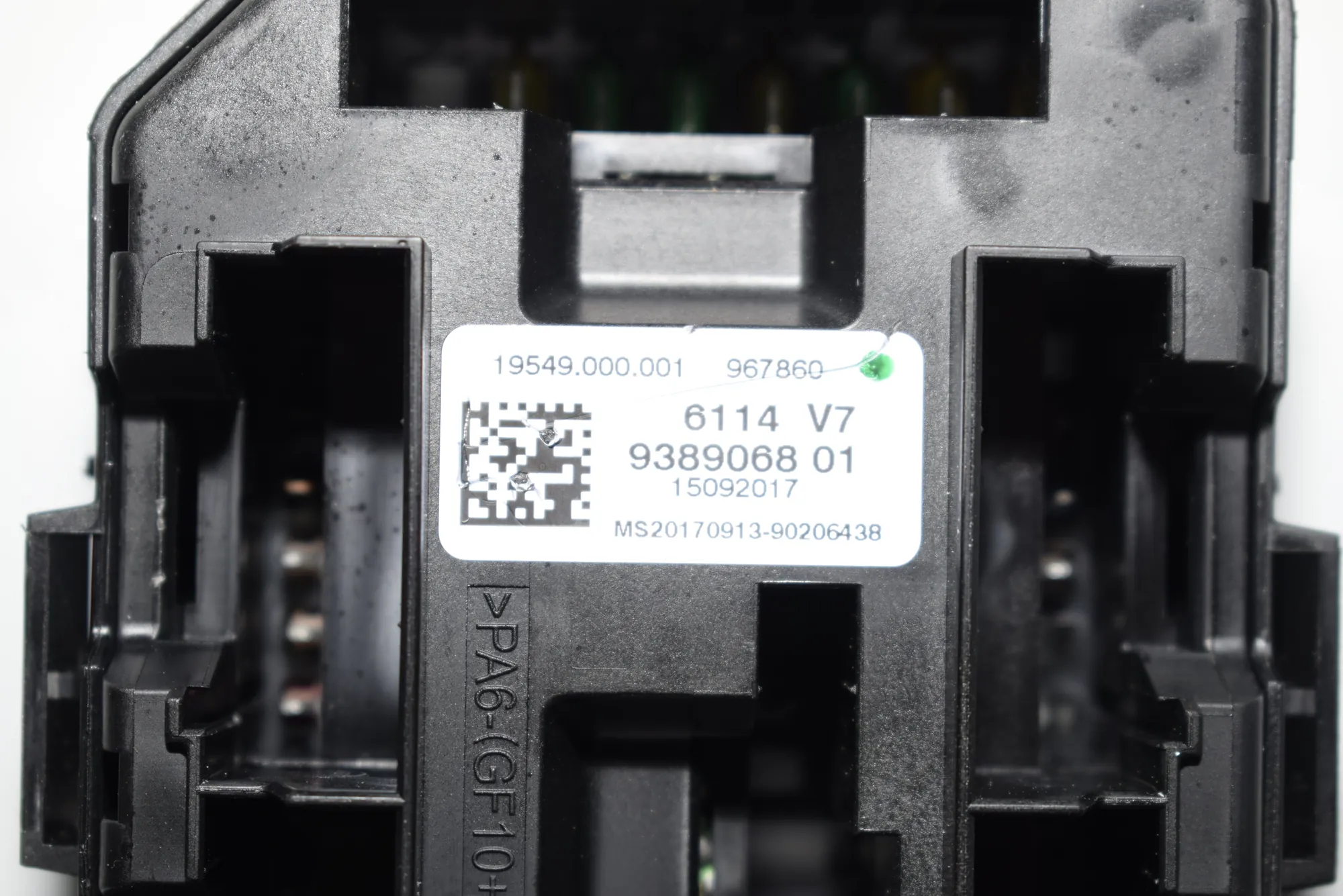 Fuse Box – OEM 9389068 · BMW 4 Gran Coupe (F36) 430 d 2017 – 3