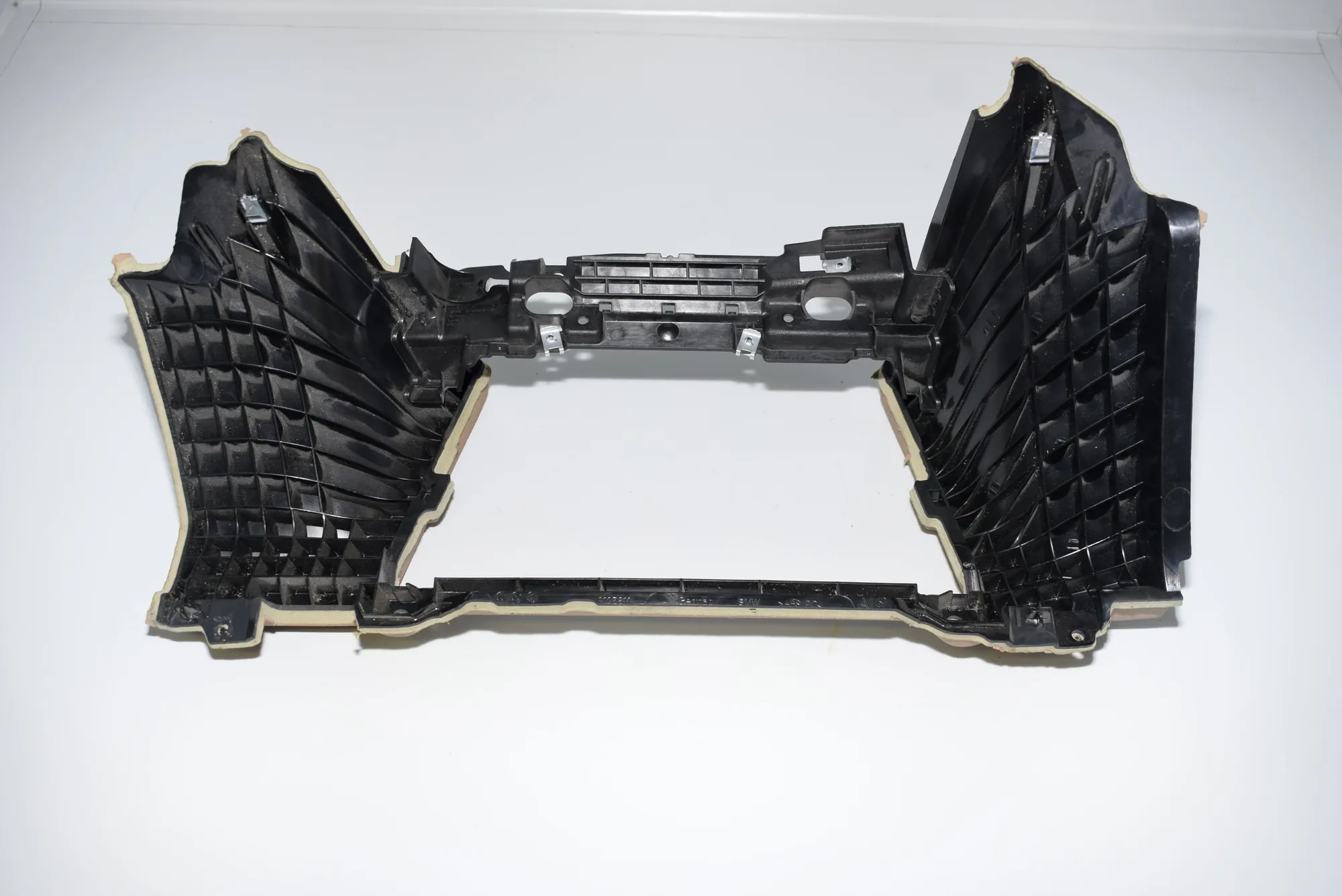 Other Interior Parts – OEM 9123812 · BMW 7 (F01, F02) BMW 7 (F01, F02) 2009 – 3