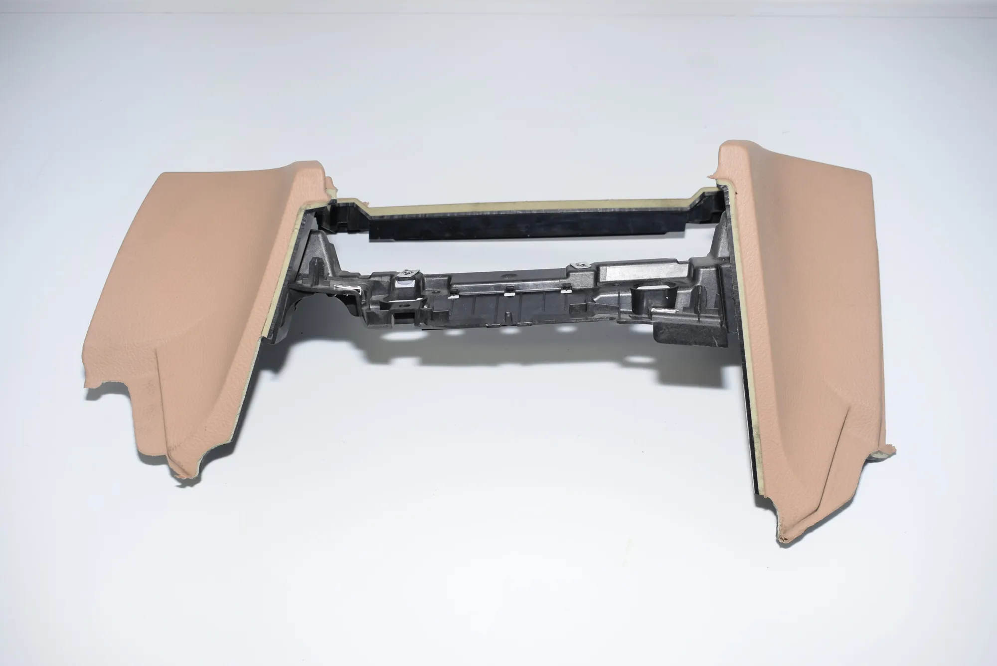 Other Interior Parts – OEM 9123812 · BMW 7 (F01, F02) BMW 7 (F01, F02) 2009 – 2
