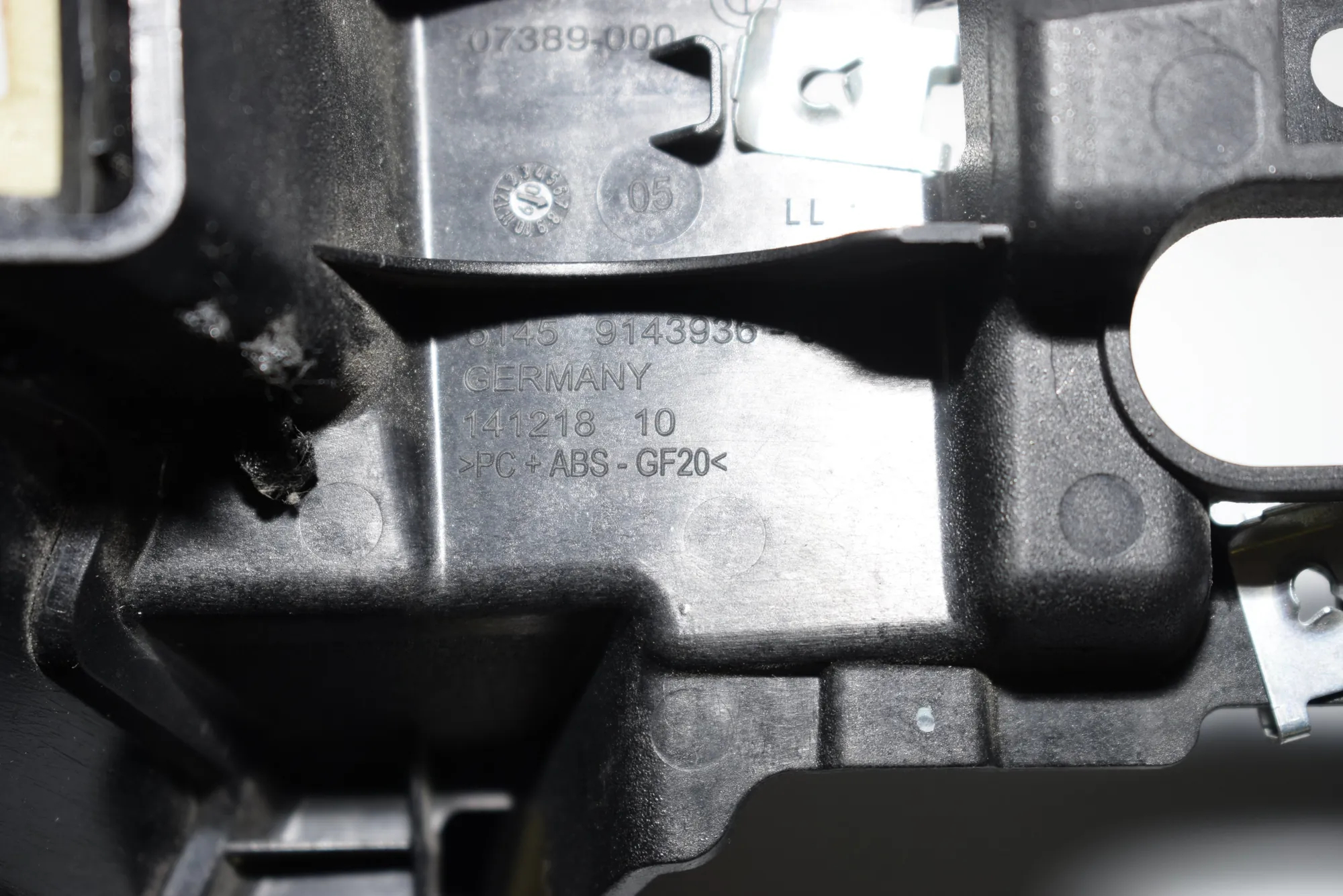Other Interior Parts – OEM 9123812 · BMW 7 (F01, F02) BMW 7 (F01, F02) 2009 – 7