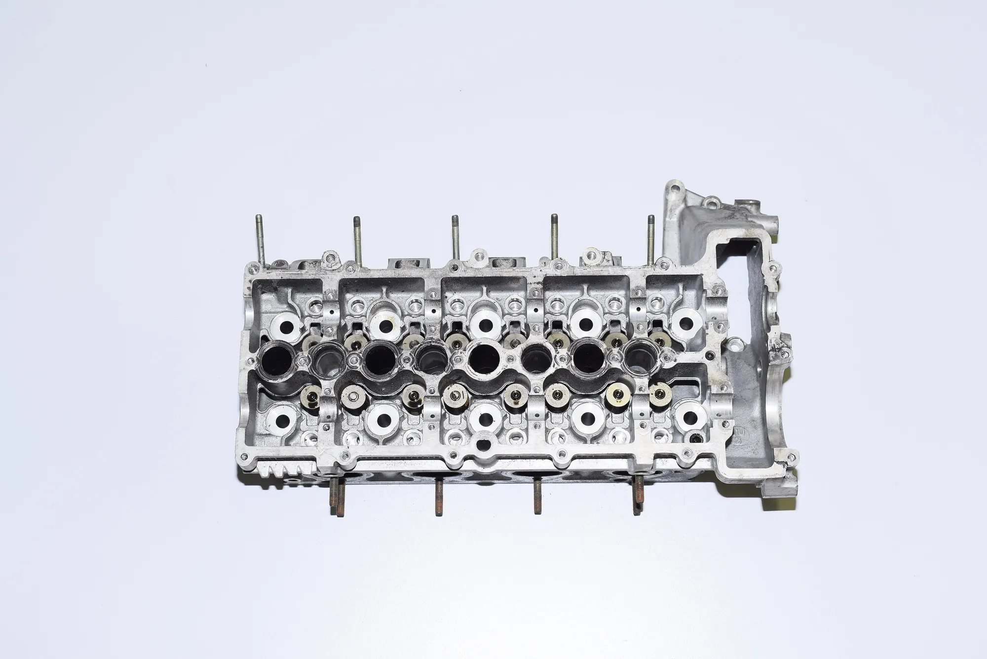 Engine Cylinder Head – OEM 7785876 · BMW 3 (E90) BMW 3 (E90) 320 d 2005 – 4