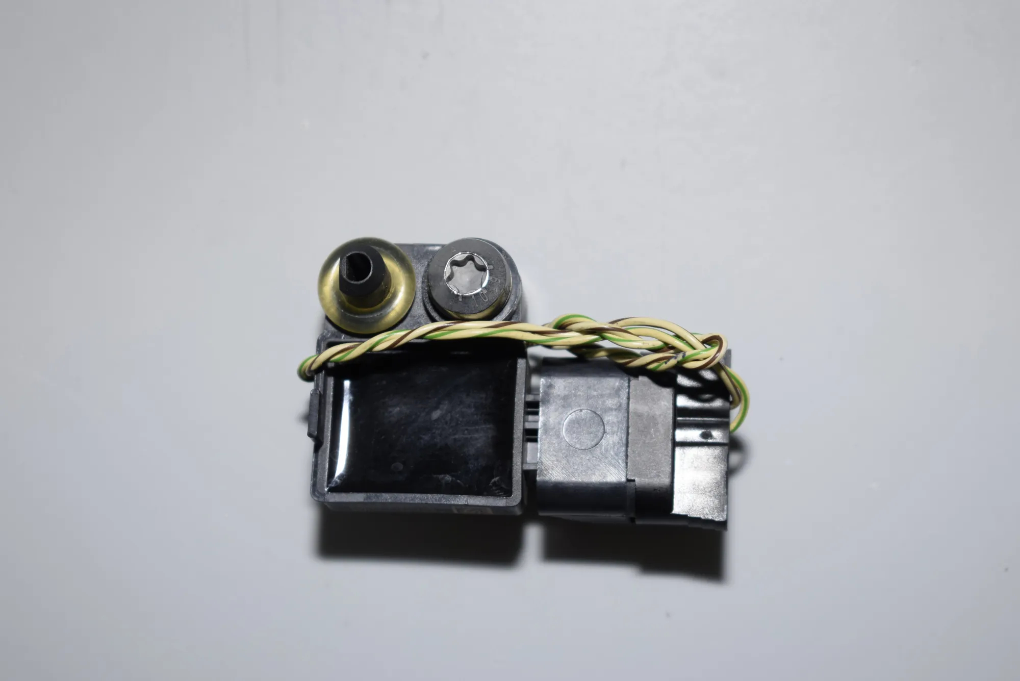 Front Right Impact Sensor – OEM 9159311 · BMW 7 (F01, F02) BMW 7 (F01, F02) 2008 – 3