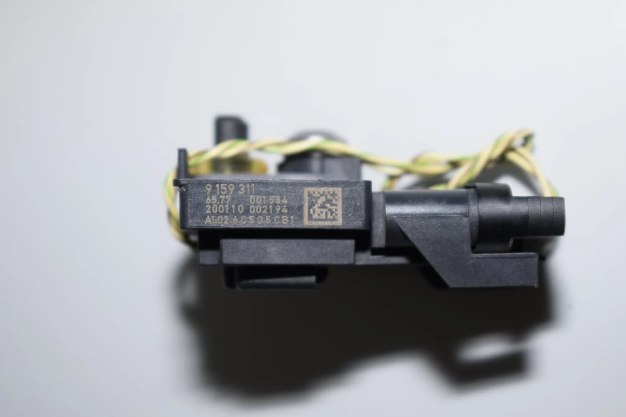 Front Right Impact Sensor – OEM 9159311 · BMW 7 (F01, F02) BMW 7 (F01, F02) 2008
