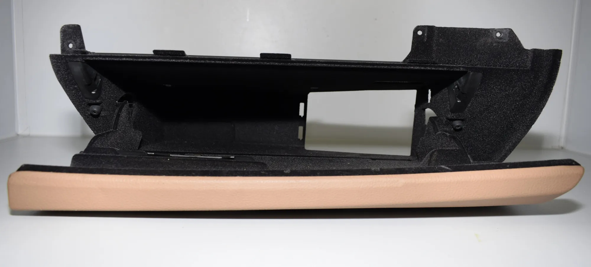 Glove Compartment – OEM 9112164 · BMW 7 (F01, F02) BMW 7 (F01, F02) 2009 – 4