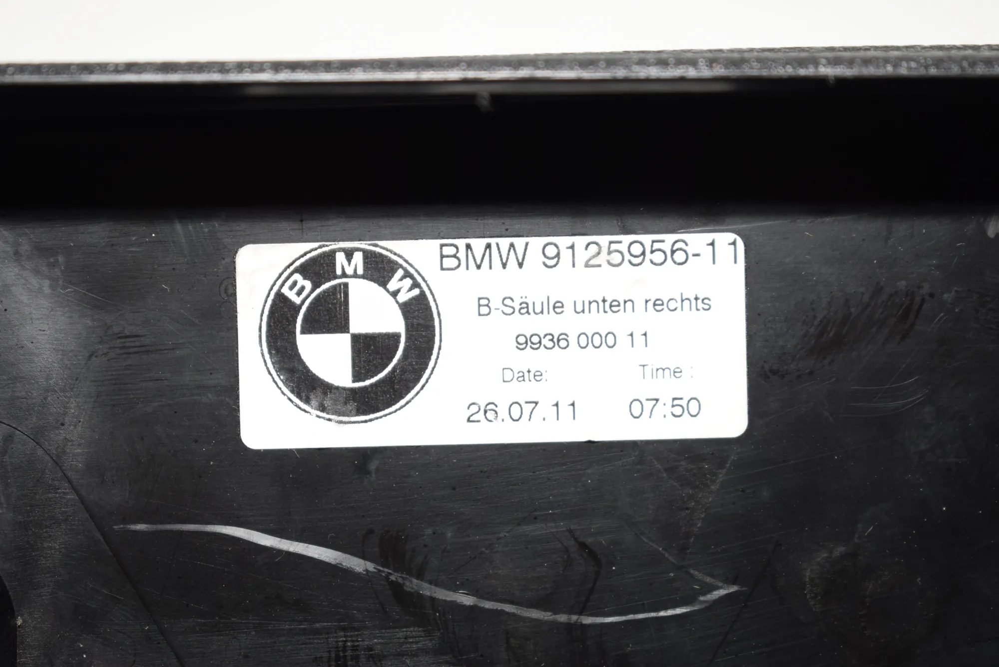 Right Side B Pillar Trim – OEM 9113794 · BMW 7 (F01, F02) BMW 7 (F01, F02) 2011 – 9