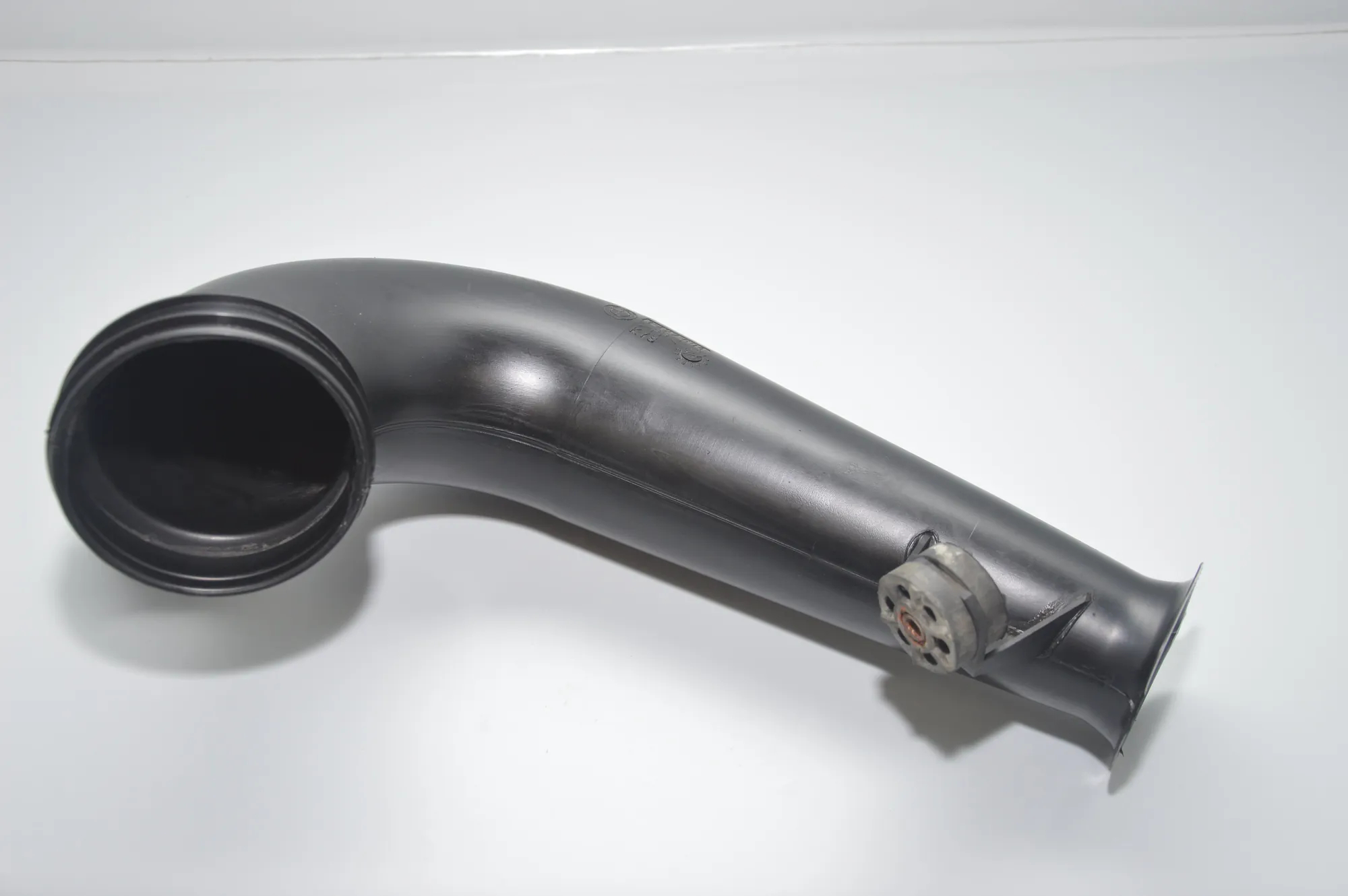 Pipe Hose – OEM 1427604 · BMW 7 (E38) BMW 7 (E38) 2001