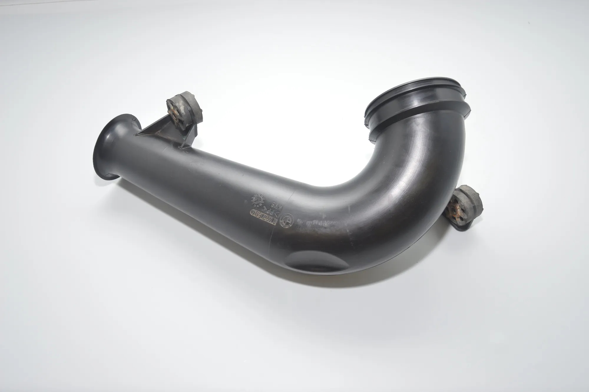 Pipe Hose – OEM 1427604 · BMW 7 (E38) BMW 7 (E38) 2001 – 5