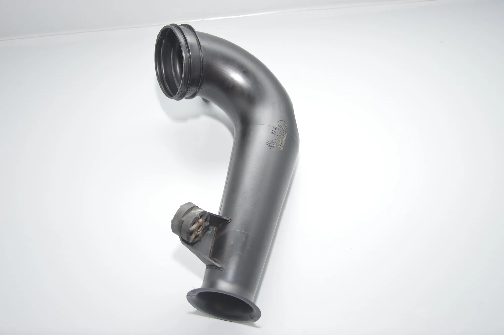 Pipe Hose – OEM 1427604 · BMW 7 (E38) BMW 7 (E38) 2001 – 6