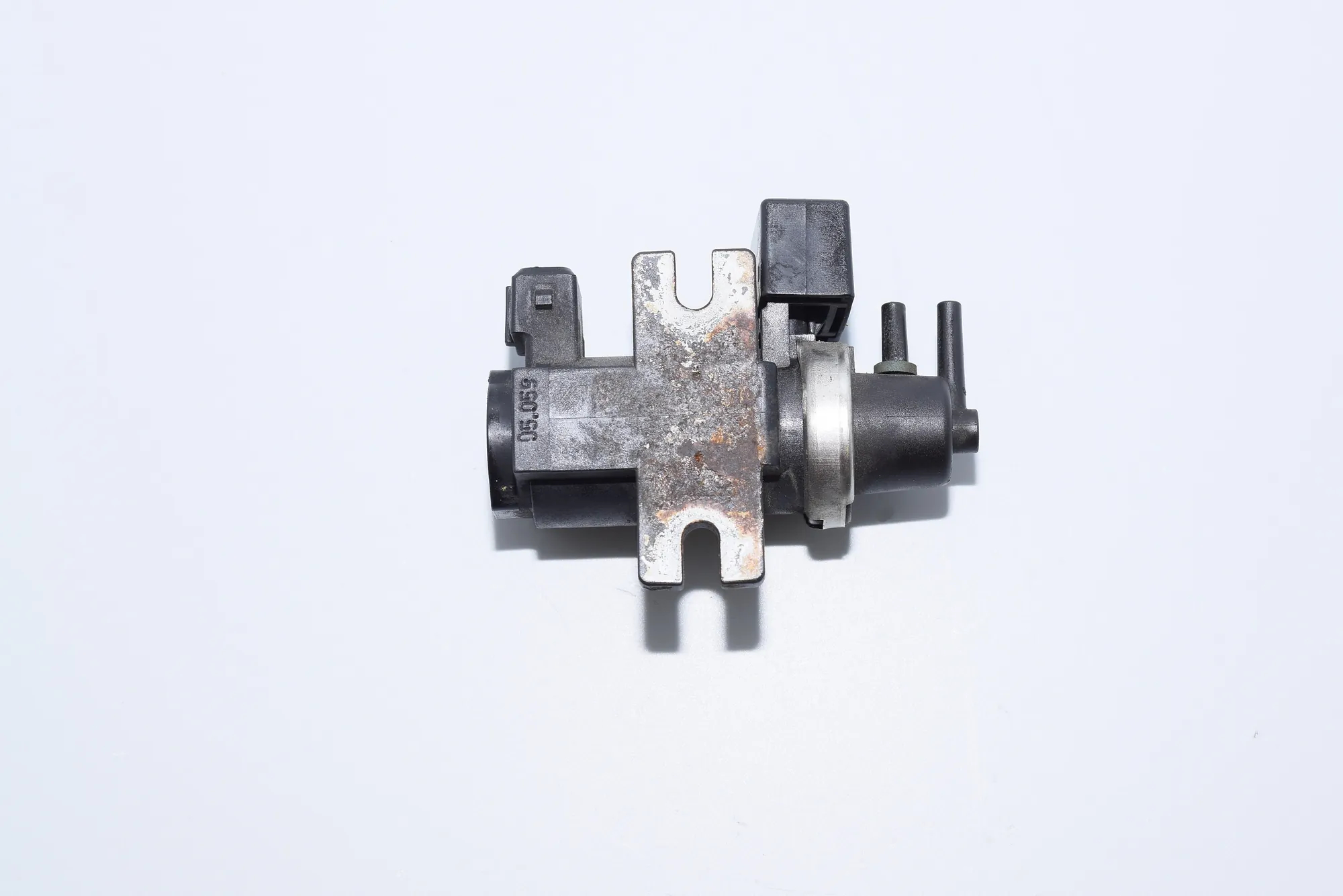 Solenoid Valve – OEM 2247906 · BMW 5 (E39) BMW 5 (E39) 530 d 2002 – 2