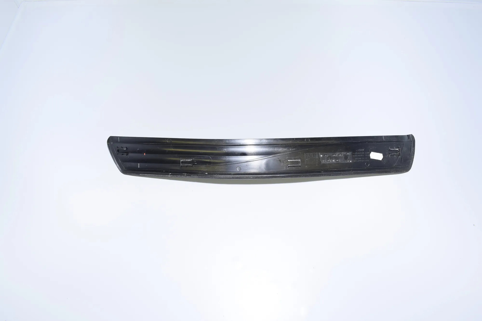 Door Sill Trim Kit – OEM 7034304 · BMW 5 Touring (E61) BMW 5 Touring (E61) 2005 – 9