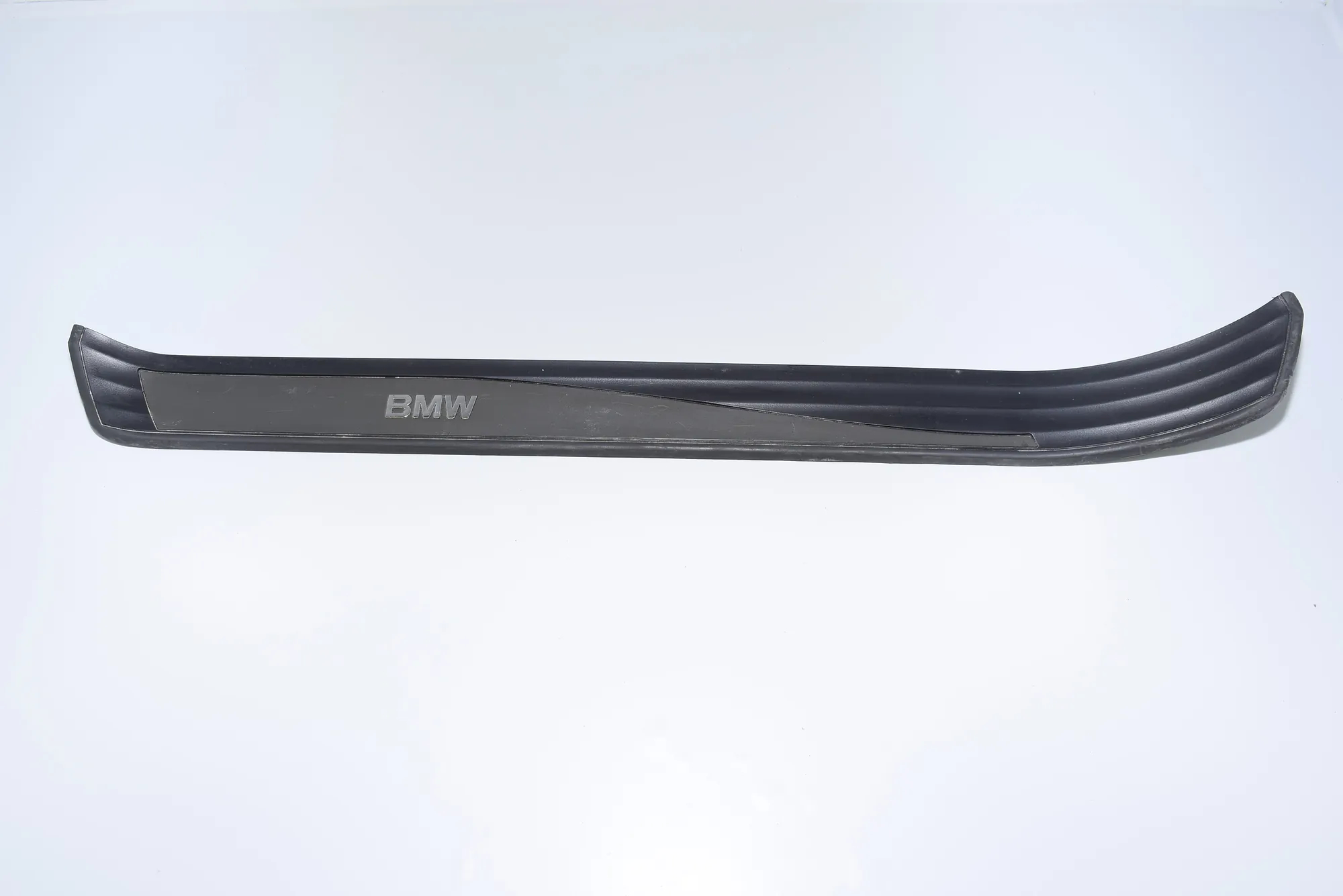 Door Sill Trim Kit – OEM 7034304 · BMW 5 Touring (E61) BMW 5 Touring (E61) 2005