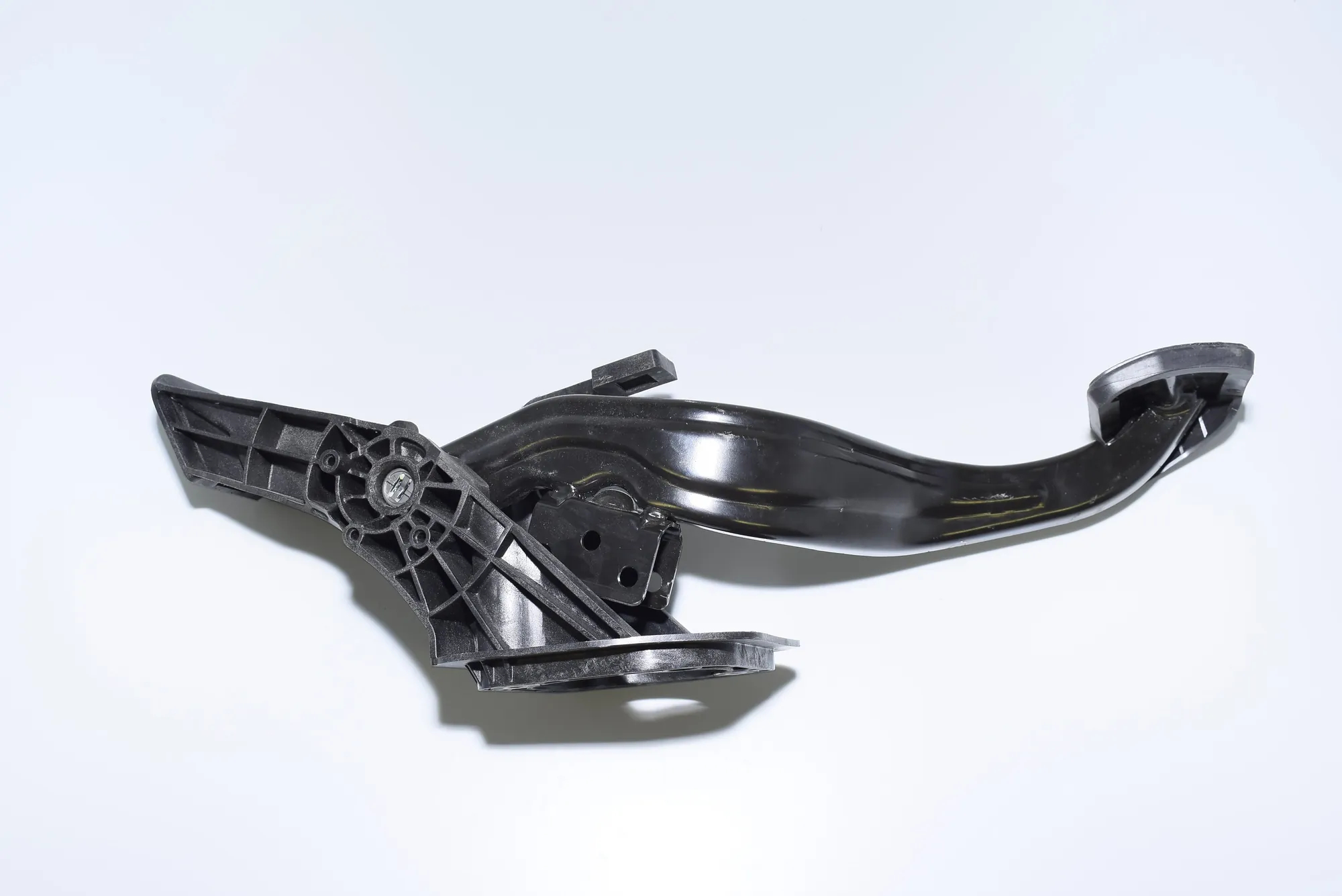 Brake Pedal – OEM 1160421 · BMW 7 (G11, G12) BMW 7 (G11, G12) 2016 – 3