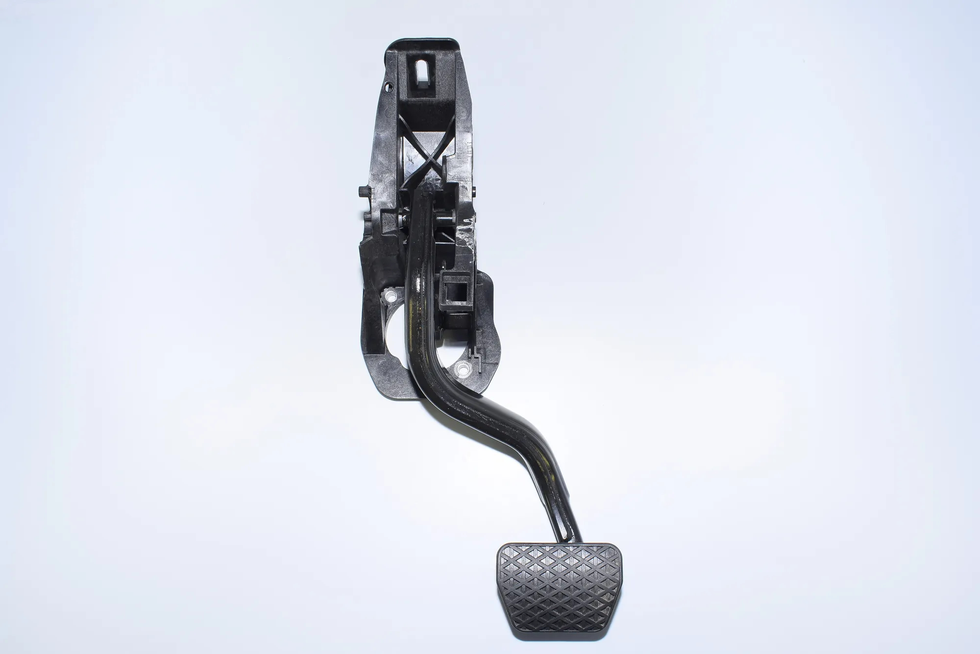 Brake Pedal – OEM 1160421 · BMW 7 (G11, G12) BMW 7 (G11, G12) 2016 – 2