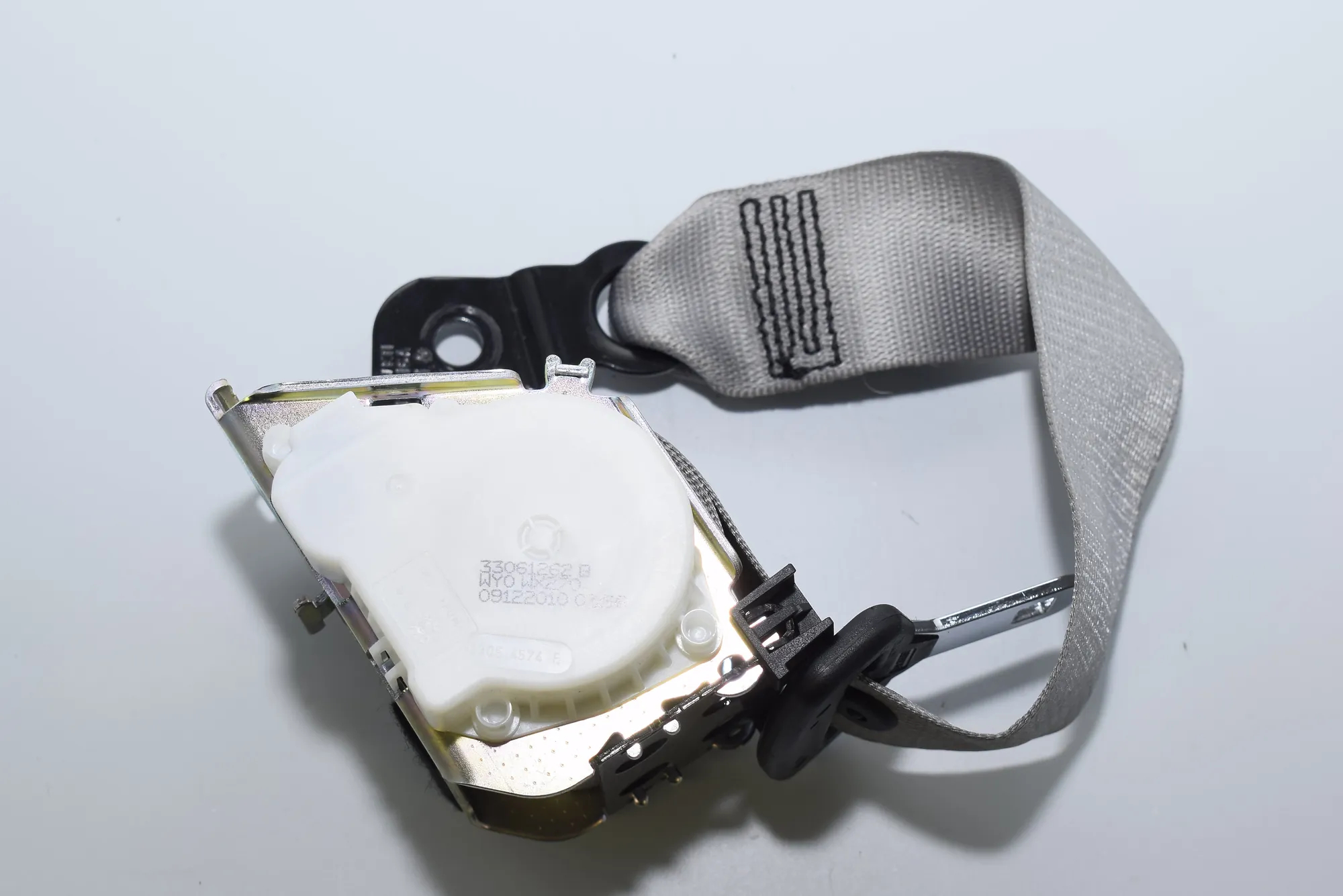 Rear Left Seatbelt – OEM 7285871 · BMW 5 Touring (F11) BMW 5 Touring (F11) 2010 – 3