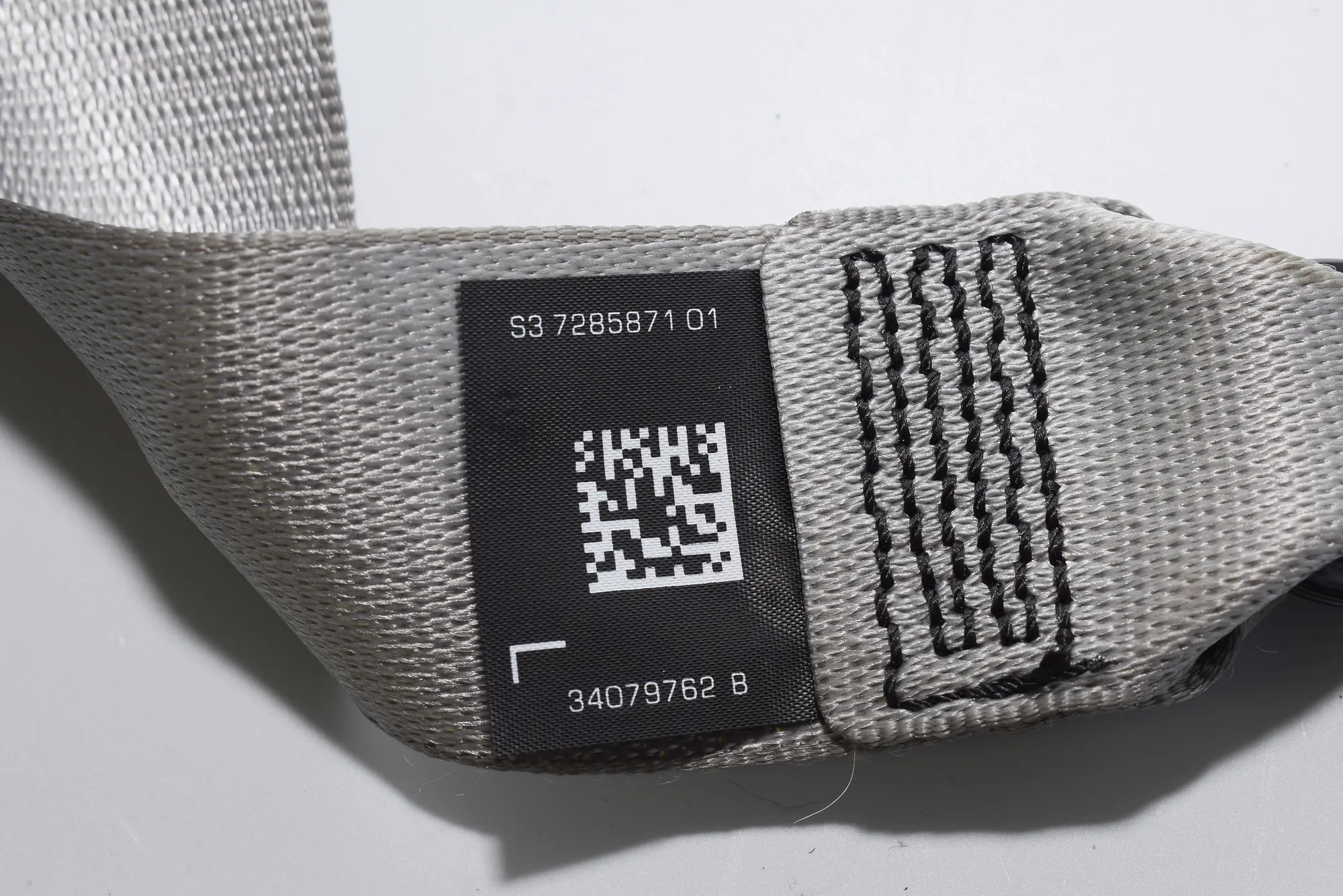 Rear Left Seatbelt – OEM 7285871 · BMW 5 Touring (F11) BMW 5 Touring (F11) 2010 – 4