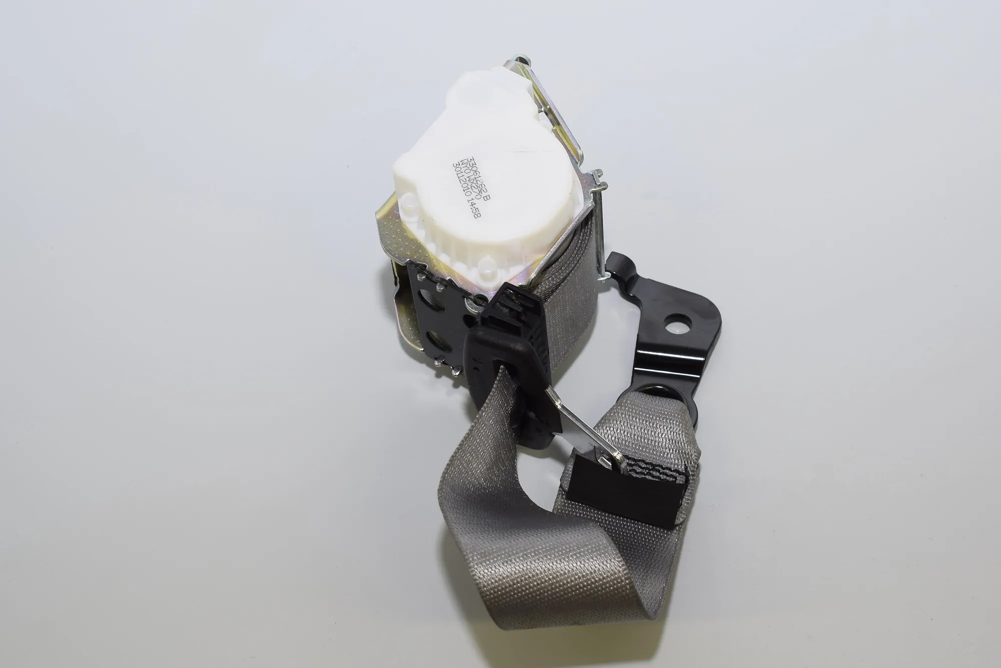 Rear Right Seatbelt – OEM 7285872 · BMW 5 Touring (F11) BMW 5 Touring (F11) 2010