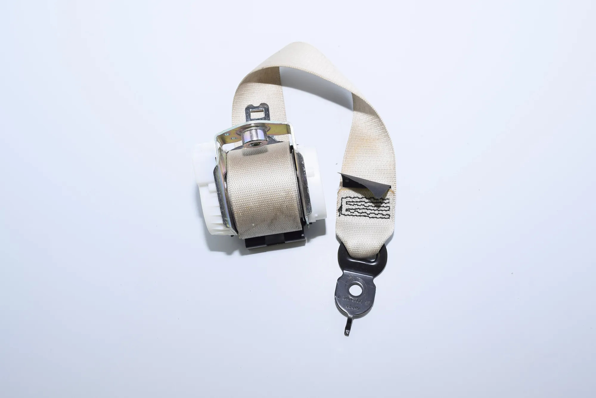 Rear Middle Seatbelt – OEM 9163244 · BMW 5 (F10) BMW 5 (F10) 2010 – 2
