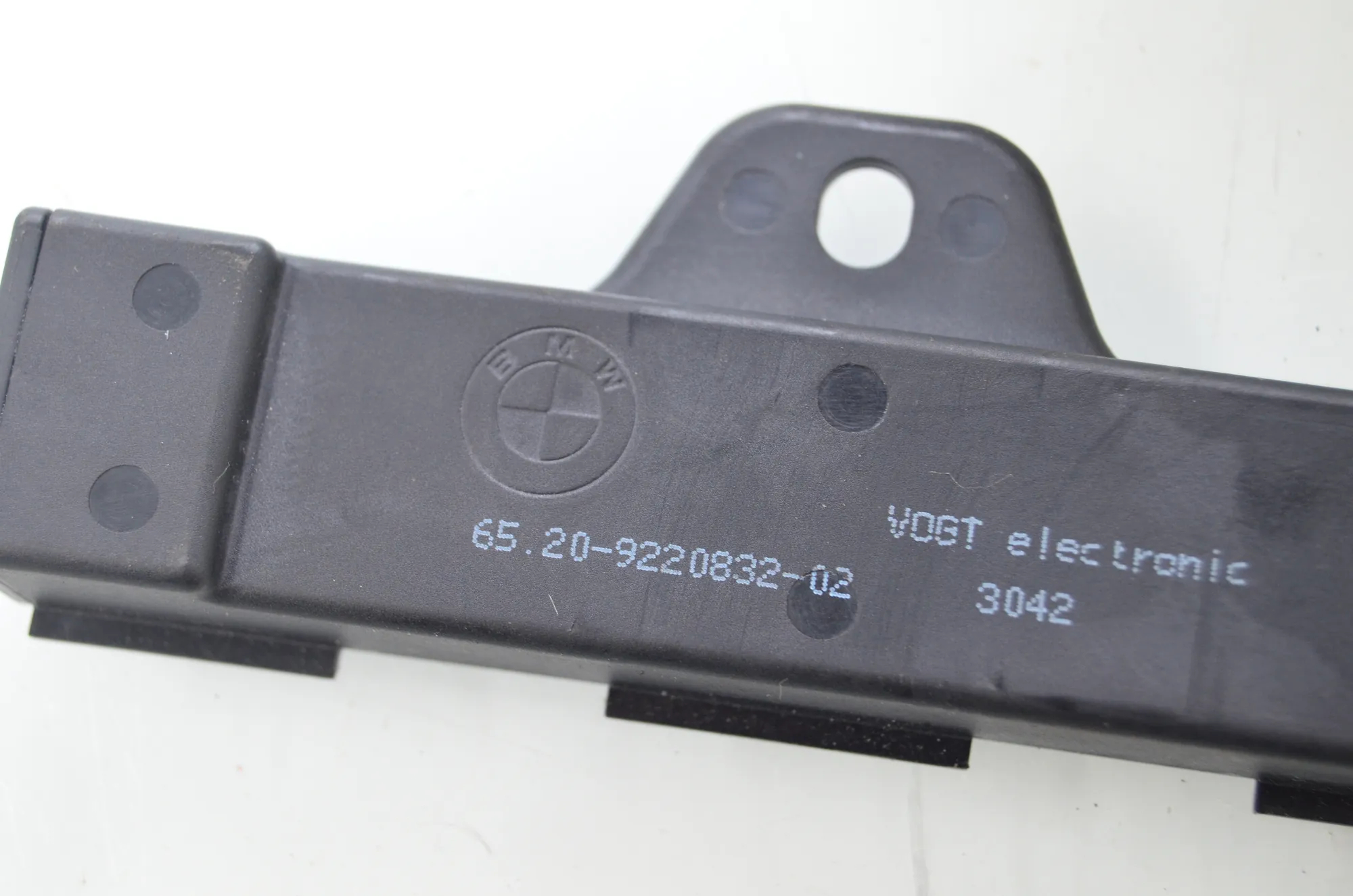 Antenna Amplifier – OEM 6935024 · BMW 5 (F10) 530 d 2014 – 10
