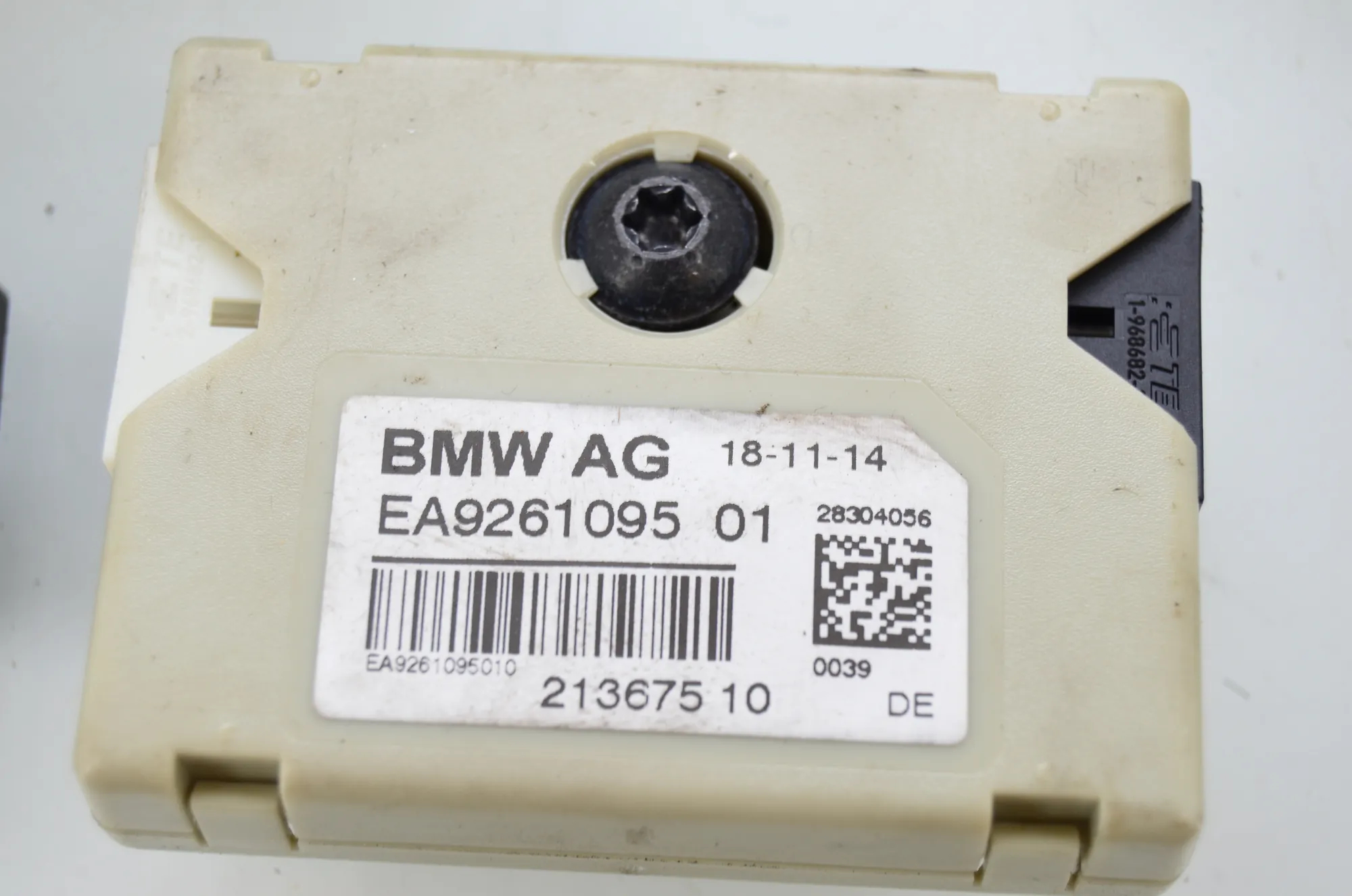 Antenna Amplifier – OEM 6935024 · BMW 5 (F10) 530 d 2014 – 9