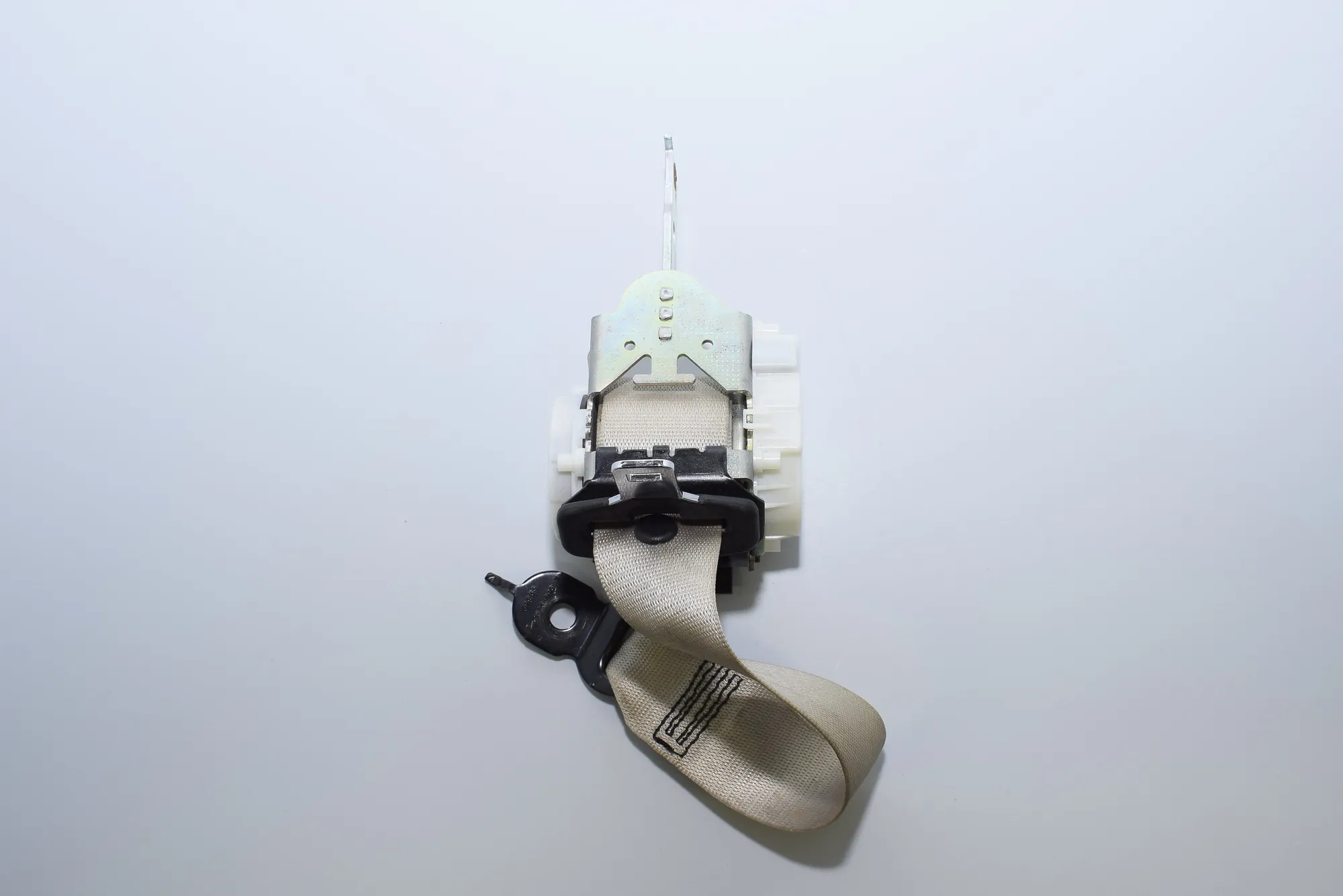 Rear Left Seatbelt – OEM 9163240 · BMW 5 (F10) BMW 5 (F10) 2010 – 3