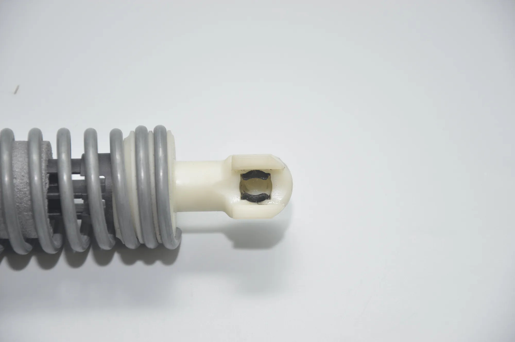 Left Side Tailgate Gas Strut – OEM 7357109 · BMW 7 (G11, G12) BMW 7 (G11, G12) 2015 – 2