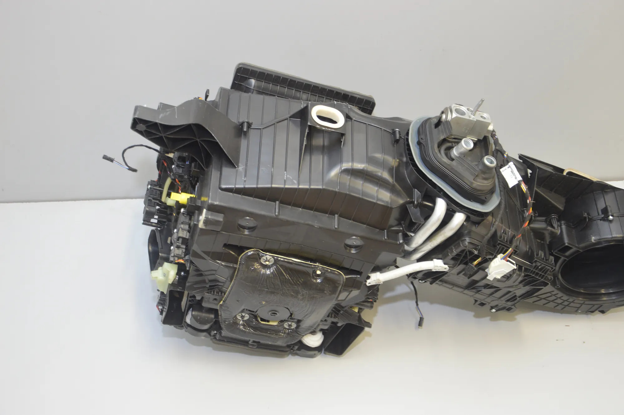 Interior Heater – OEM 9032581 · BMW 7 (G11, G12) BMW 7 (G11, G12) 2015 – 7