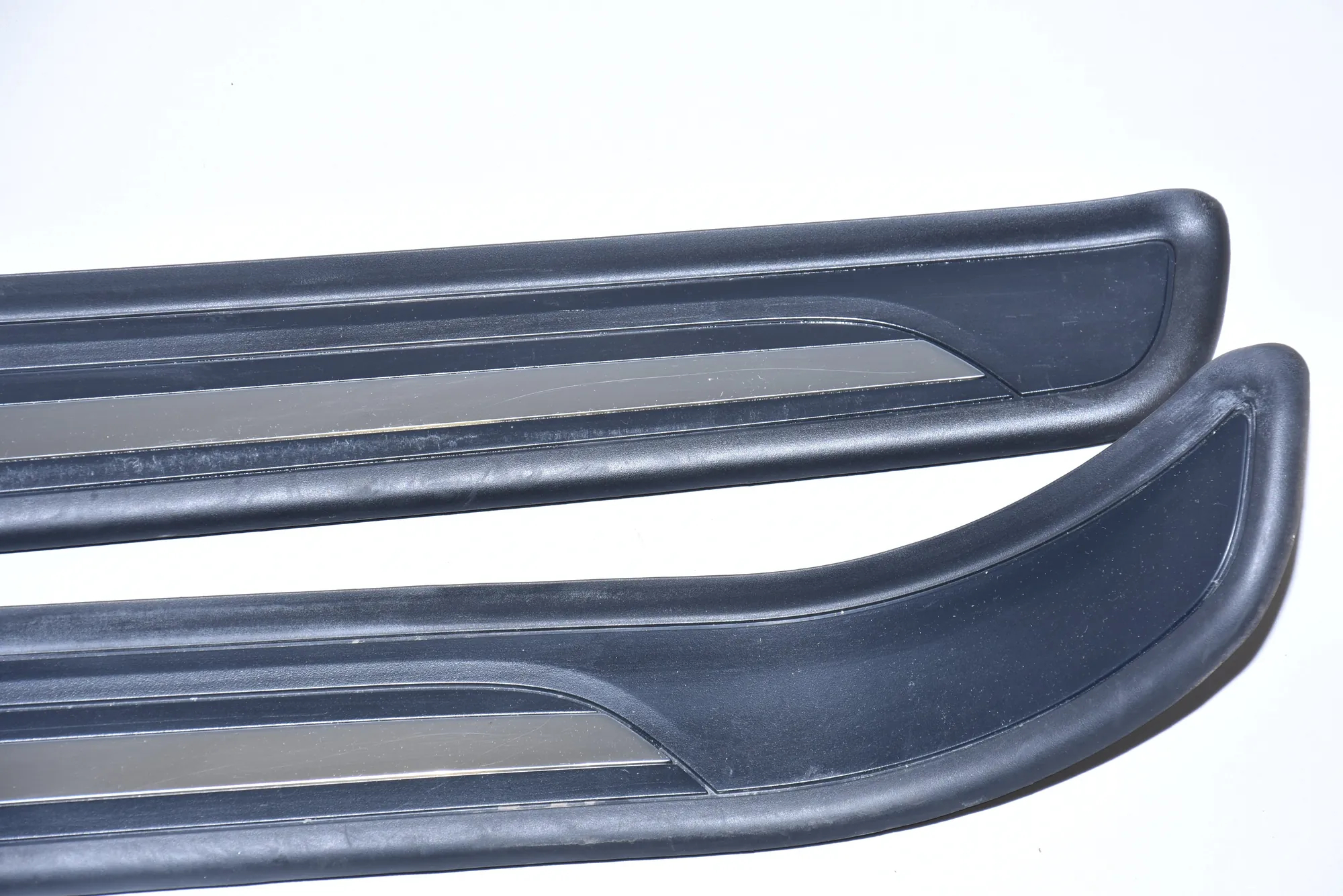 Door Sill Trim Kit – OEM 7120763 · BMW 3 Cabrio (E93) BMW 3 Cabrio (E93) 2011 – 4