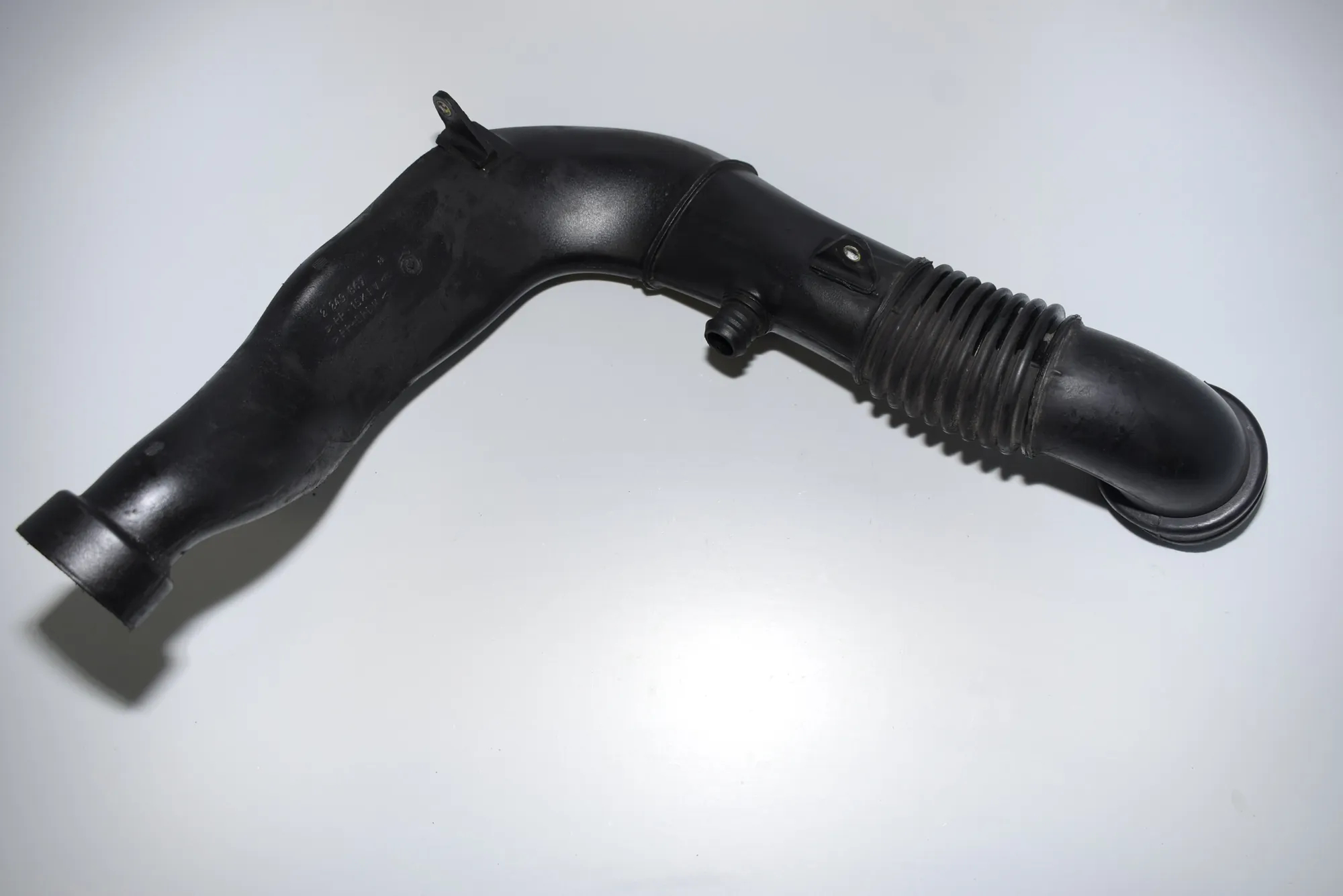Pipe Hose – OEM 2249867 · BMW 7 (E38) BMW 7 (E38) 740 d 1999 – 3