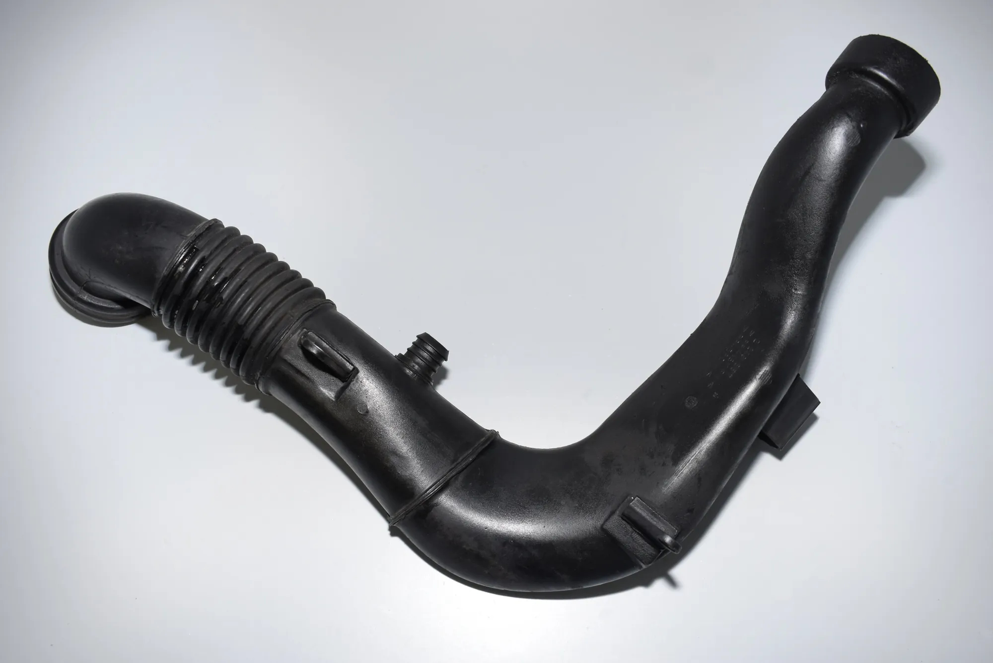 Pipe Hose – OEM 2249867 · BMW 7 (E38) BMW 7 (E38) 740 d 1999 – 4