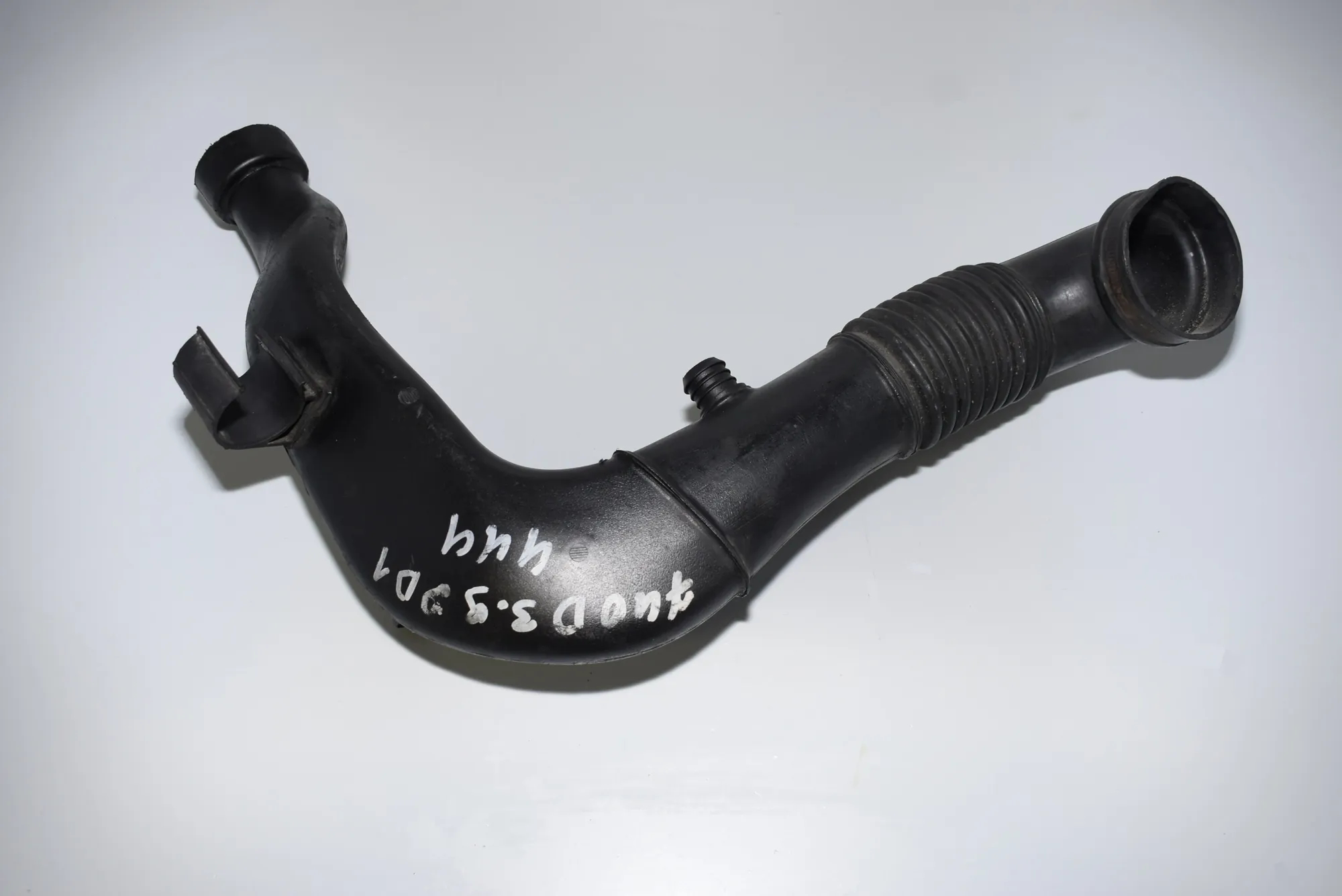 Pipe Hose – OEM 2249867 · BMW 7 (E38) BMW 7 (E38) 740 d 1999 – 2